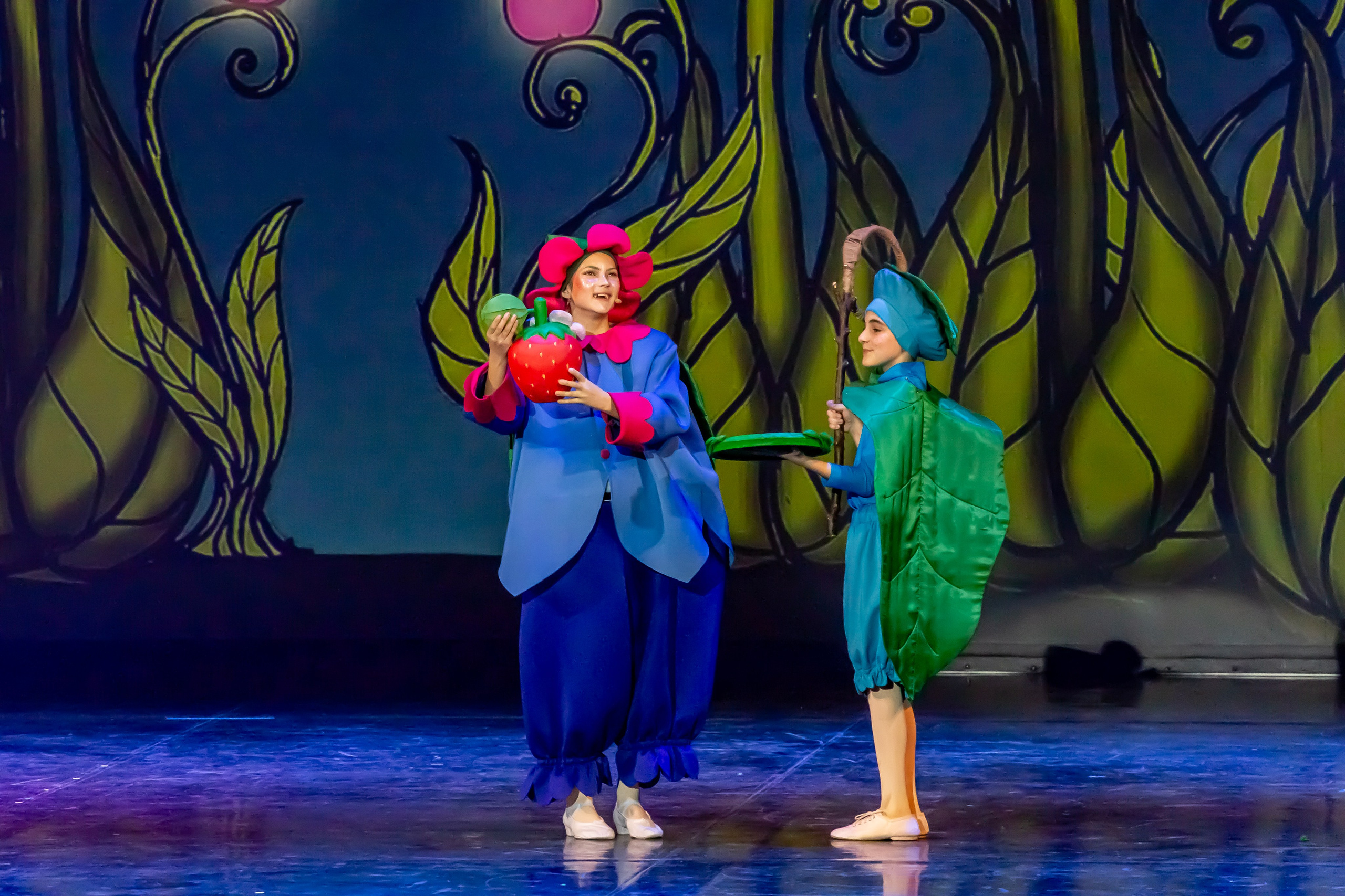 Мюзикл «Незнайка в царстве малюток» премьера Сочи солнышки и Сочи Соло. Фотограф в Сочи Юрий Шептаев