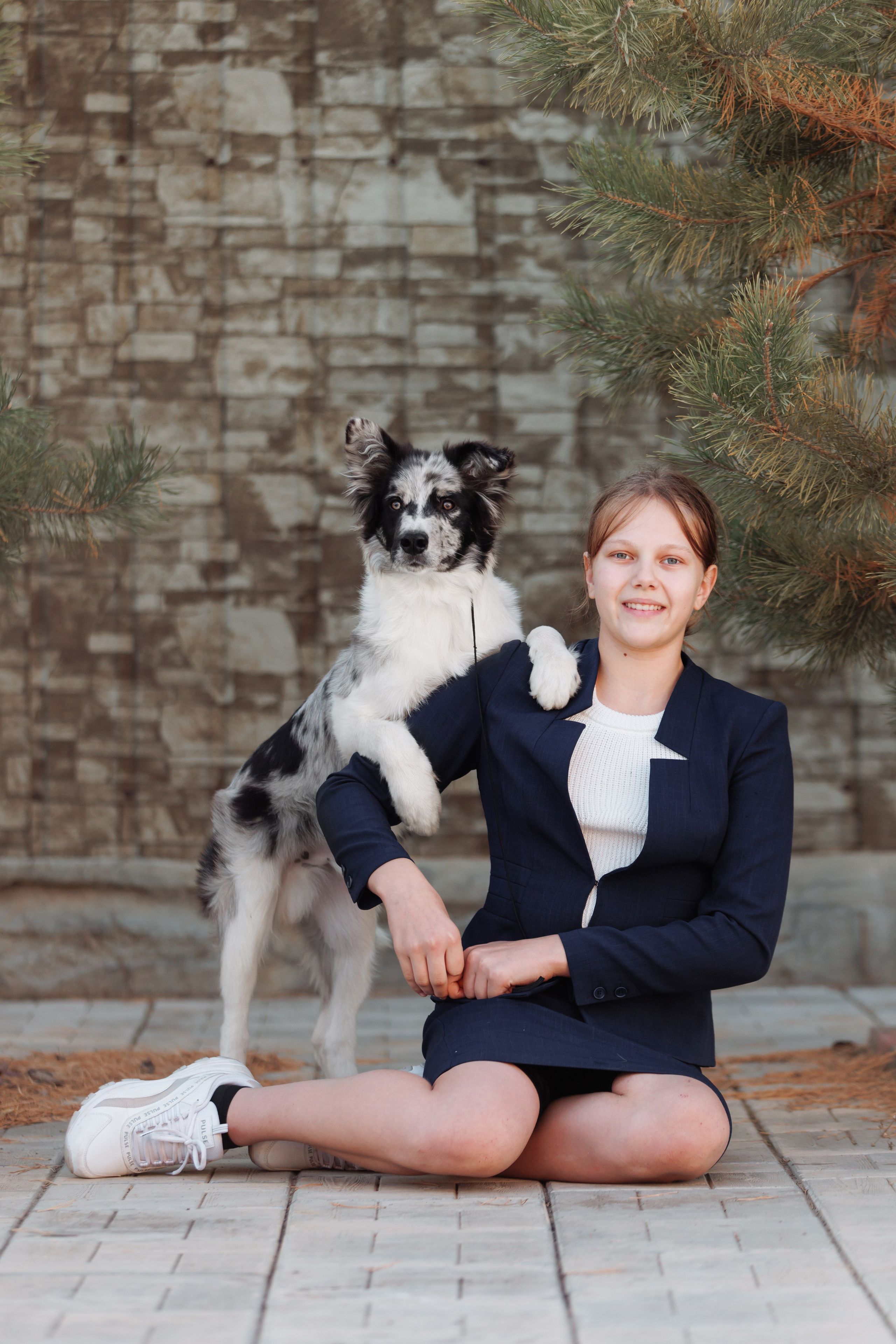 У дома с большой компанией от мала до велика. О нас