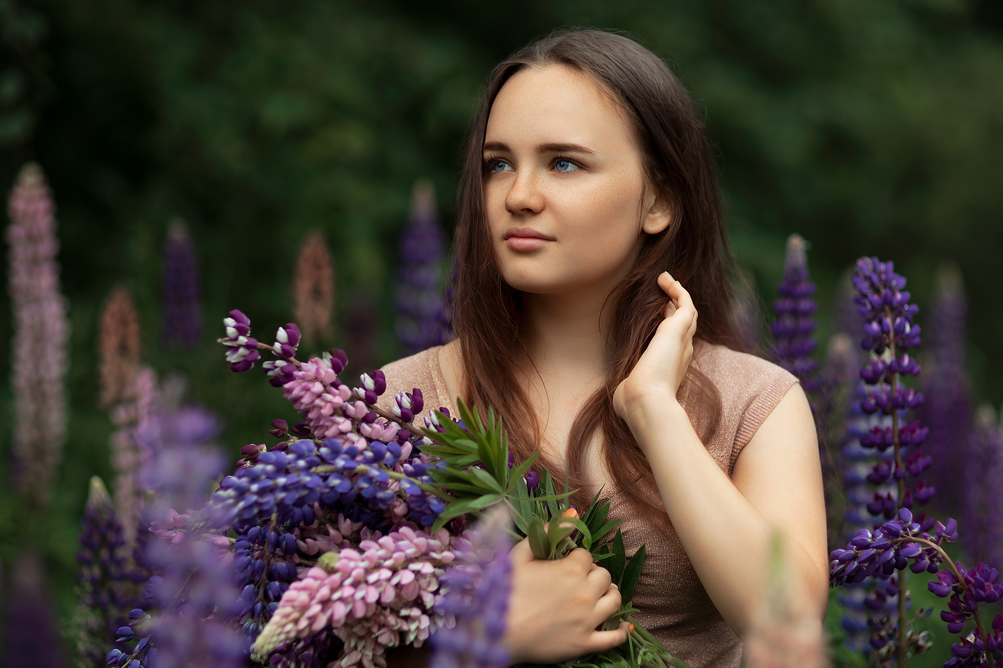 Женский портрет в студии в Москве. Детский и семейный фотограф в Москве Лина Левина