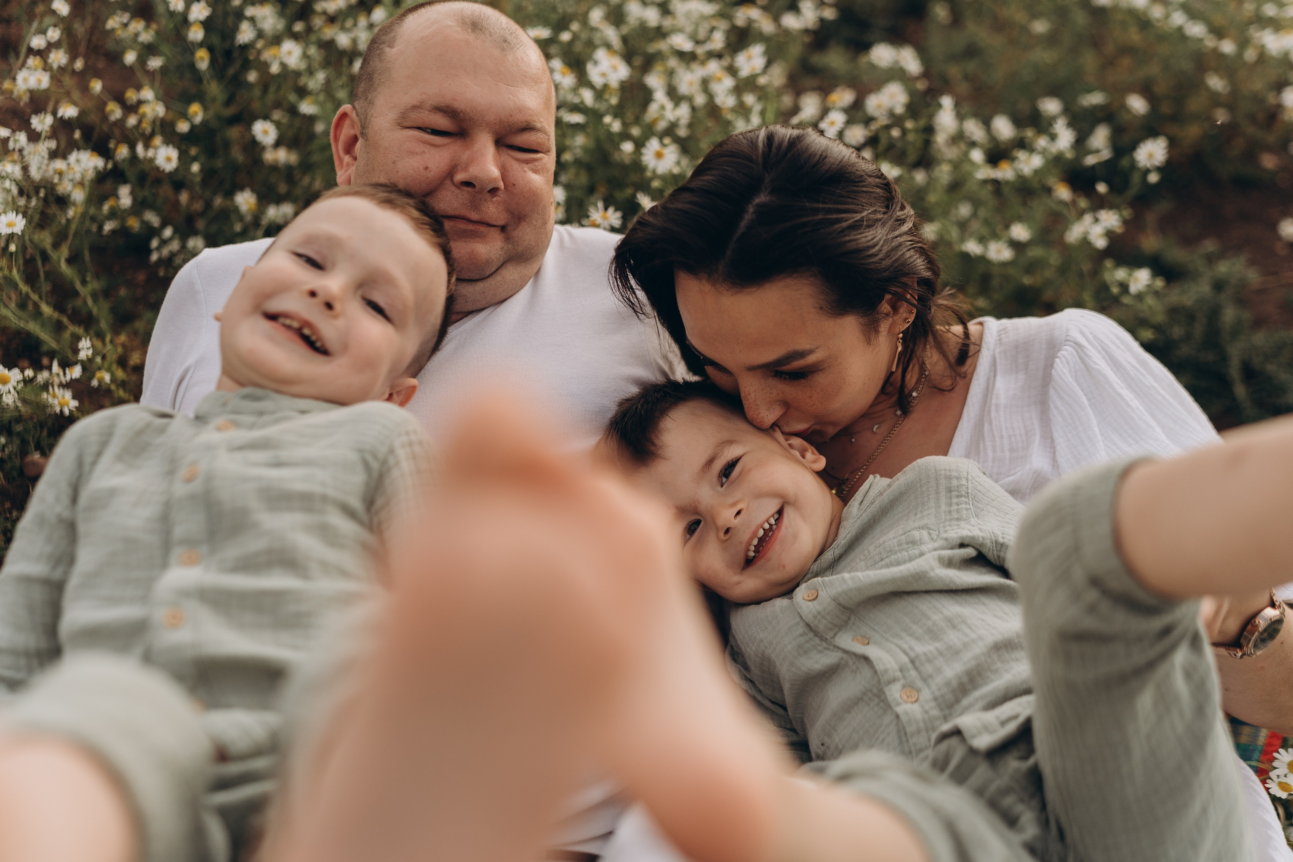 Лето. Ромашки. Семья. Семейный и домашний фотограф в Уфе Ирина Гарасюта