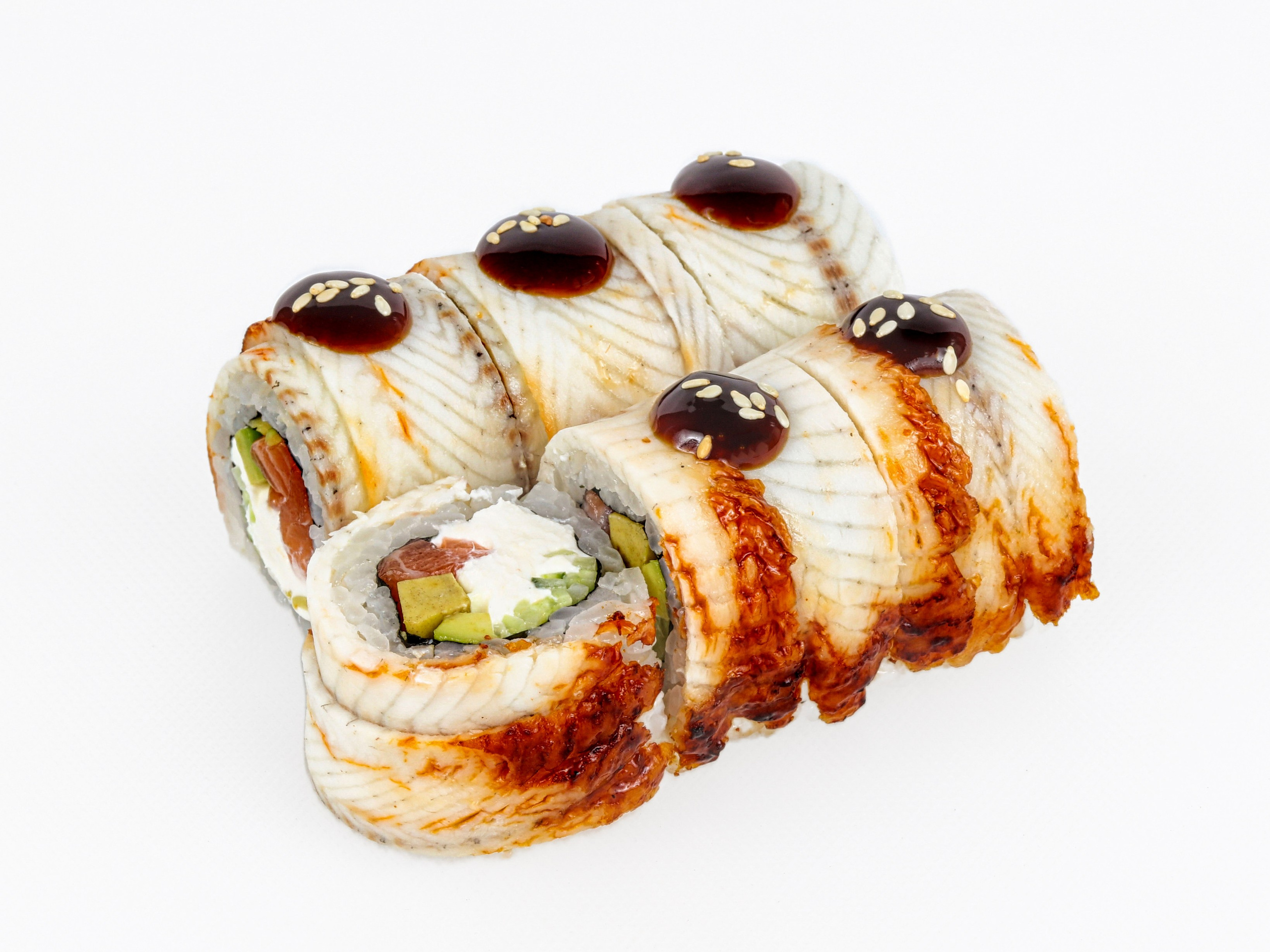 Фотосъемка суши и роллов. Заказ по тел.: +7 (906) 006-90-22. Фуд-фотограф Андрей Старостин — съемка еды в Москве. 9000 руб. в час