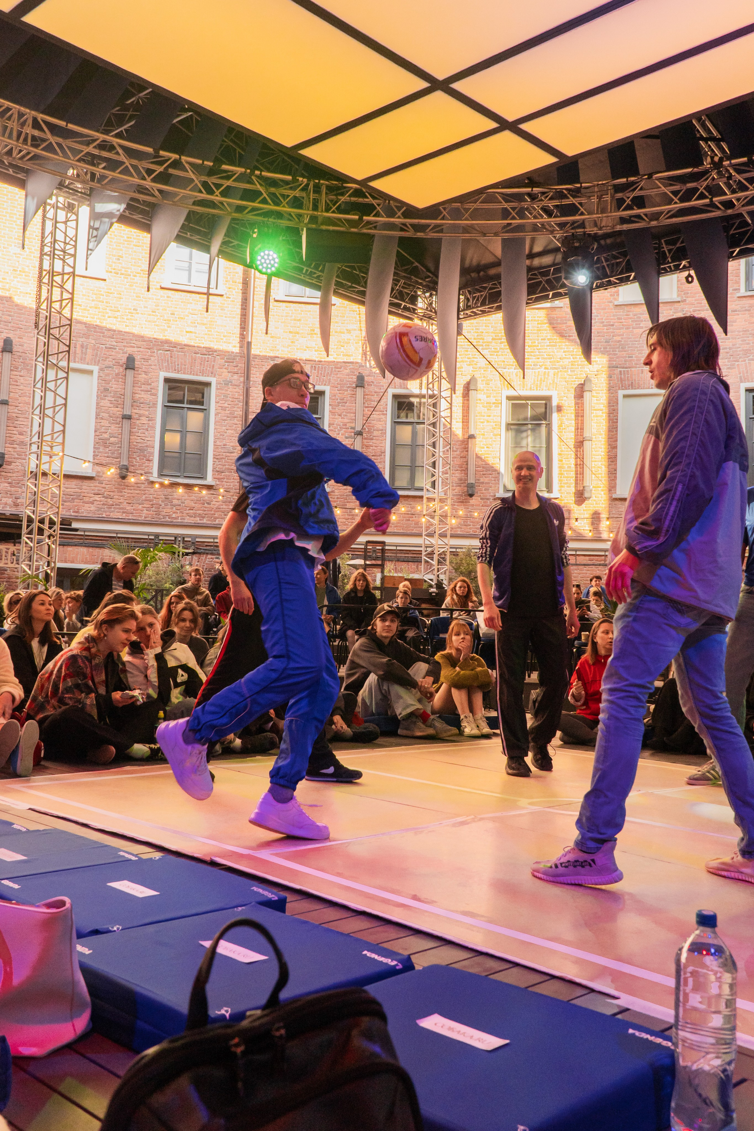 Квадрат: badtheatre. Фотограф в Санкт-Петербурге Авдотья Благовещенская