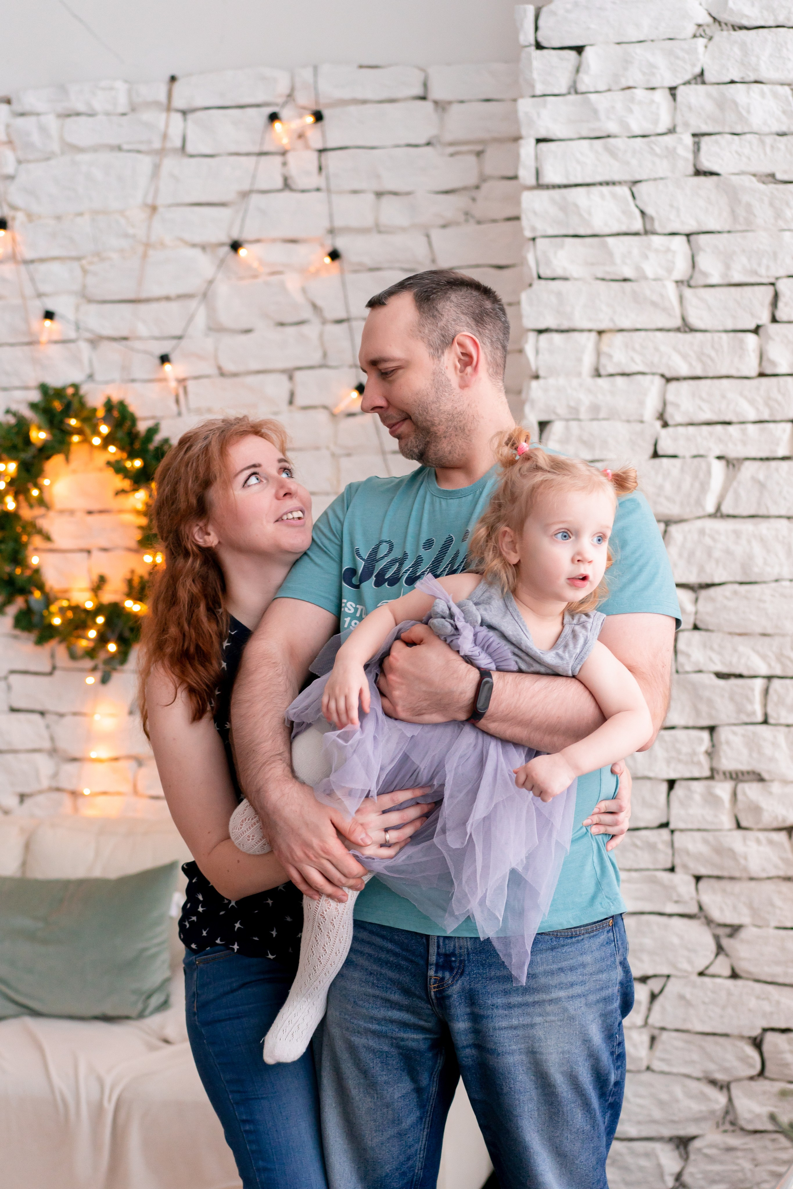 С Днём Рождения ребенка, портрет. Детская, семейная фотостудия в Санкт-Петербурге