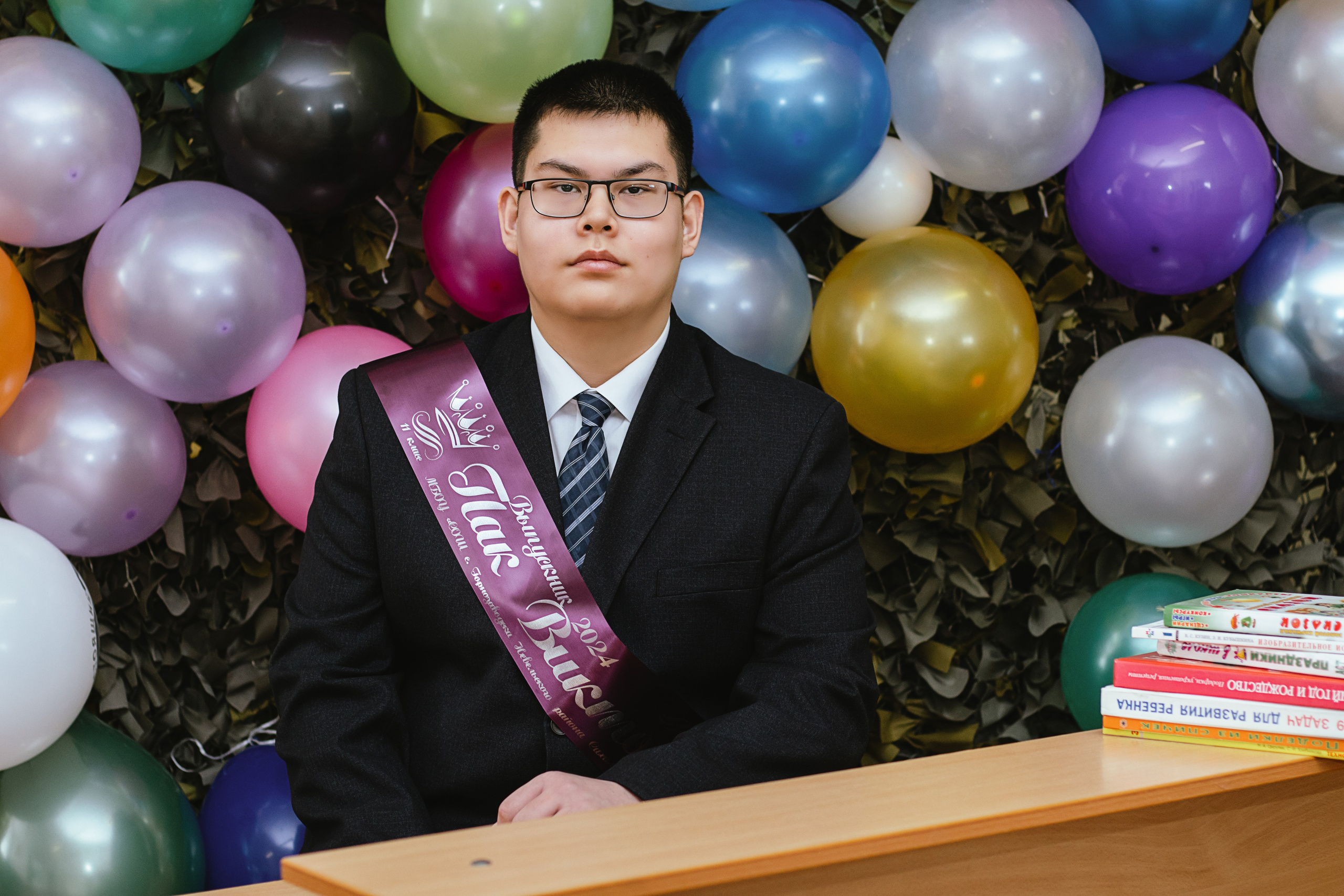 Последний звонок Виктора. Горнозаводск, выпуск 2024. Семейный фотограф в Невельске Виолетта Киселева-Лелейка