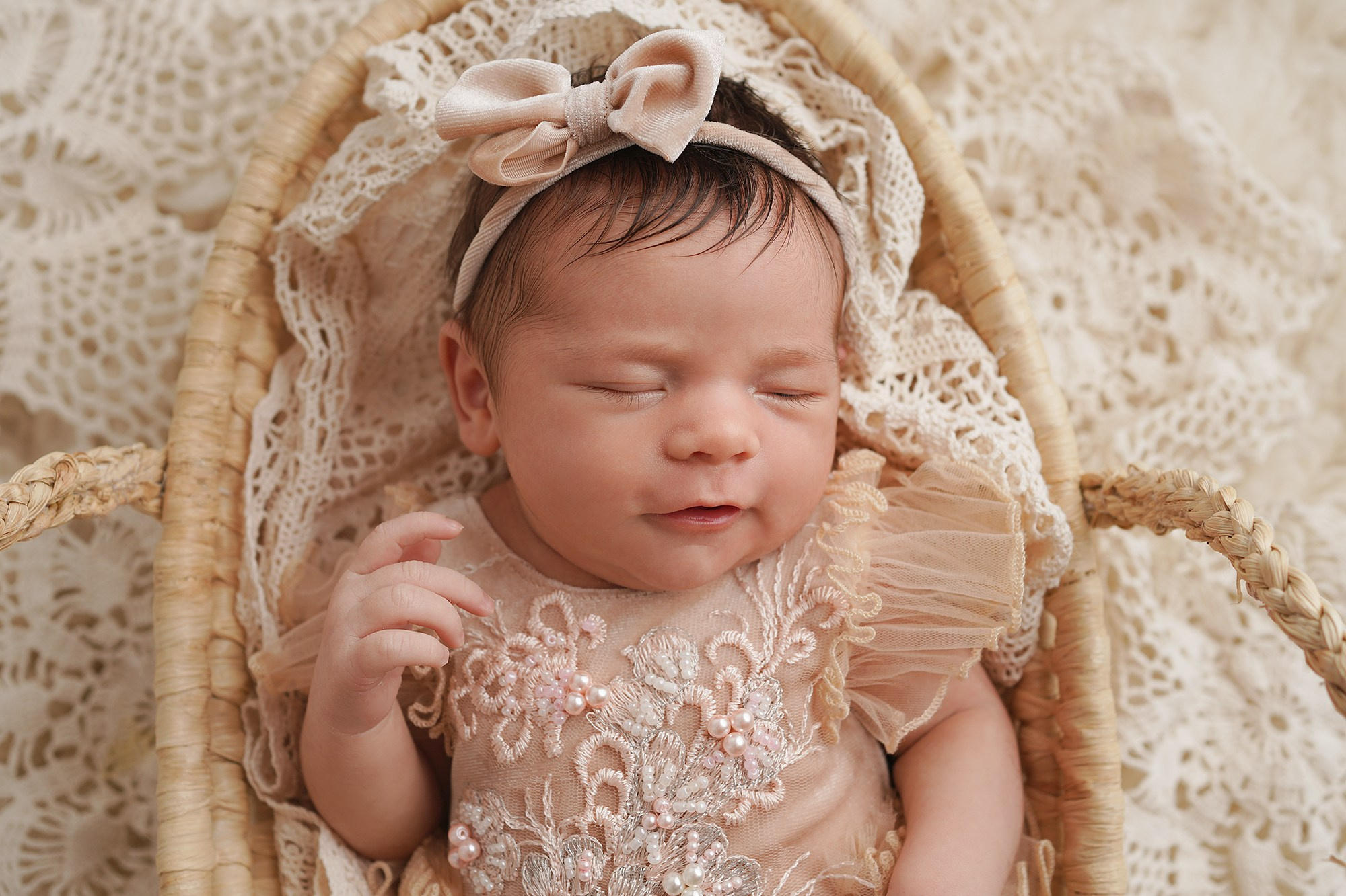 Новорождённые девочки. Детский фотограф и фотограф новорожденных в Калининград Оксана Иваний