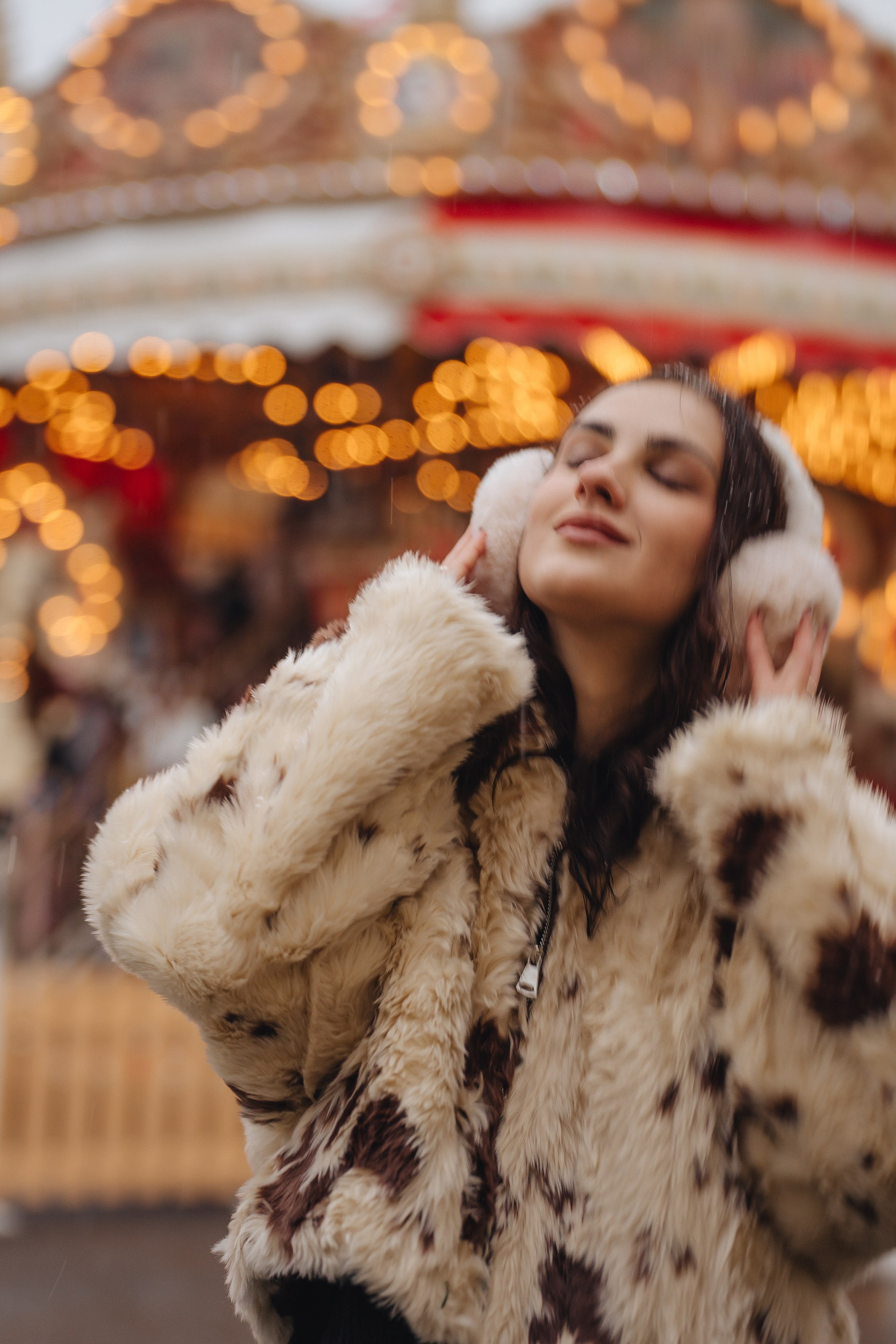 ПРОГУЛКА НА МАНЕЖНОЙ ПЛОЩАДИ ДЛЯ ДЕВУШКИ ПЕРЕД НОВЫМ ГОДОМ (НОВОГОДНЯЯ ФОТОСЕССИИЯ НА МАНЕЖНОЙ ПЛОЩАДИ). Профессиональный фотограф, Санкт-Петербург — Виктория Богомолова