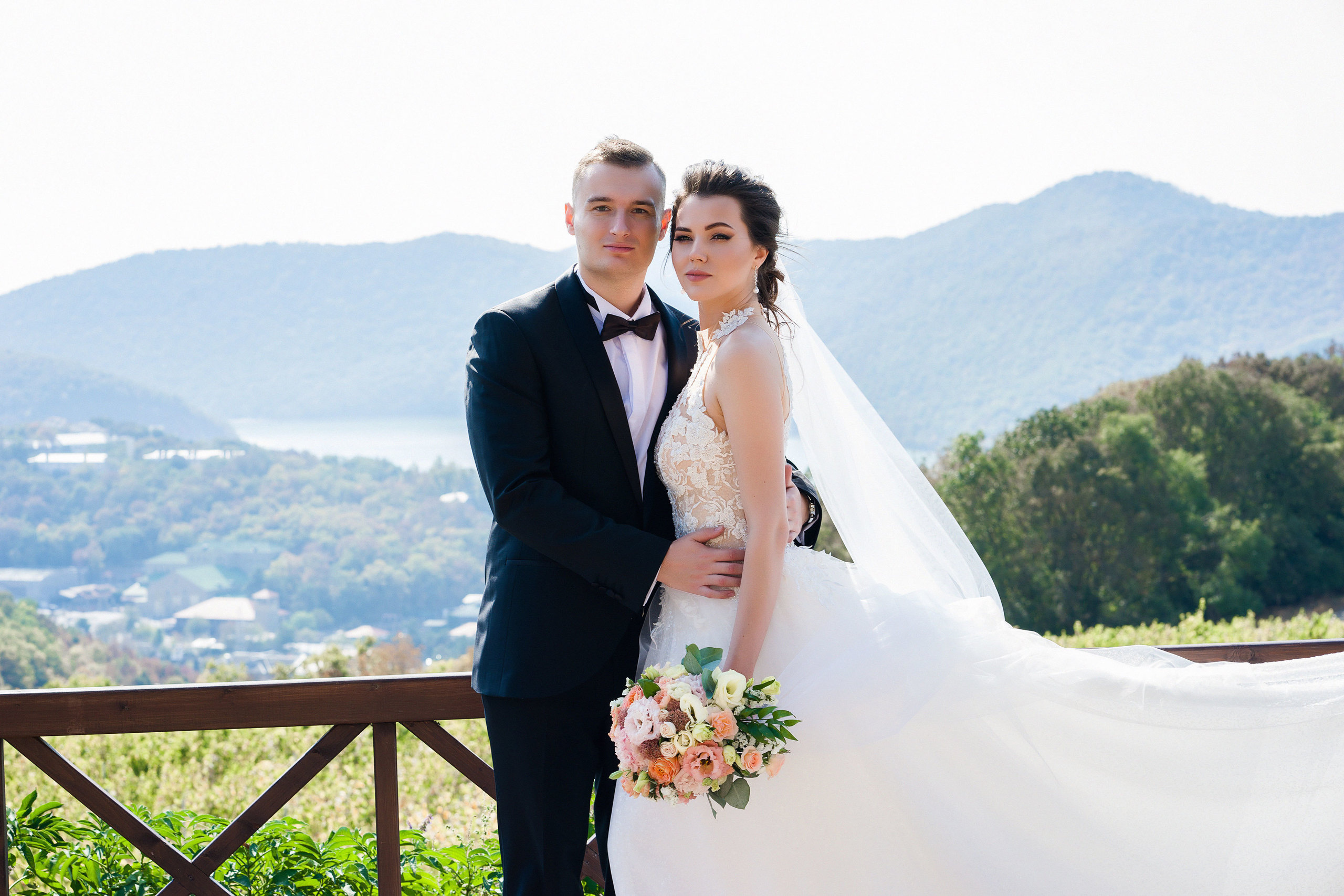 Свадебная фотосессия в Абрау-Дюрсо. Профессиональный фотограф Геленджик, Новоросийск Виктория Цейс