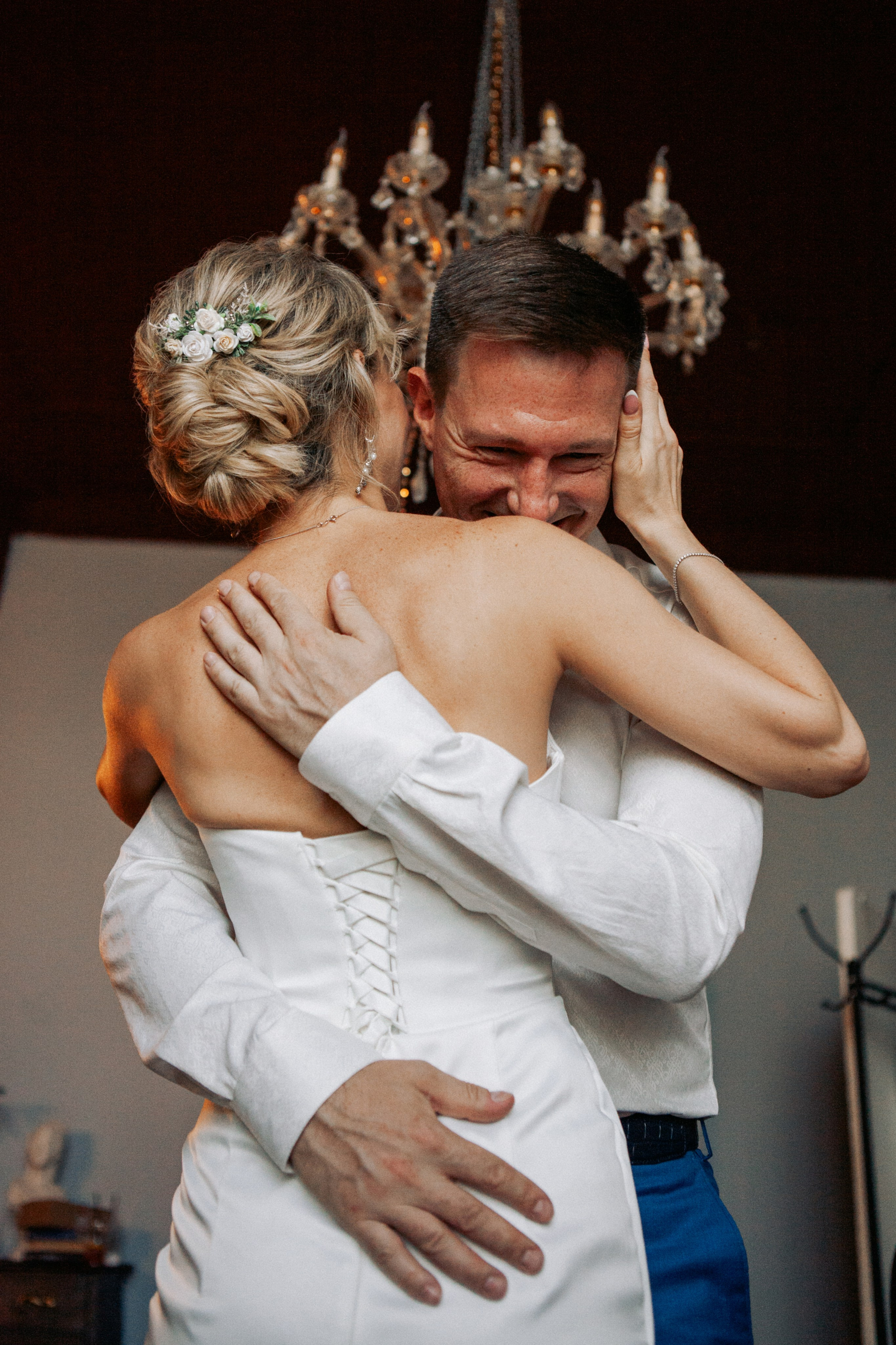 Утро невесты и фотосессия в гостинице radisson collection hotel moscow бывшая гостиница украина. Фотограф Ольга Ефремова