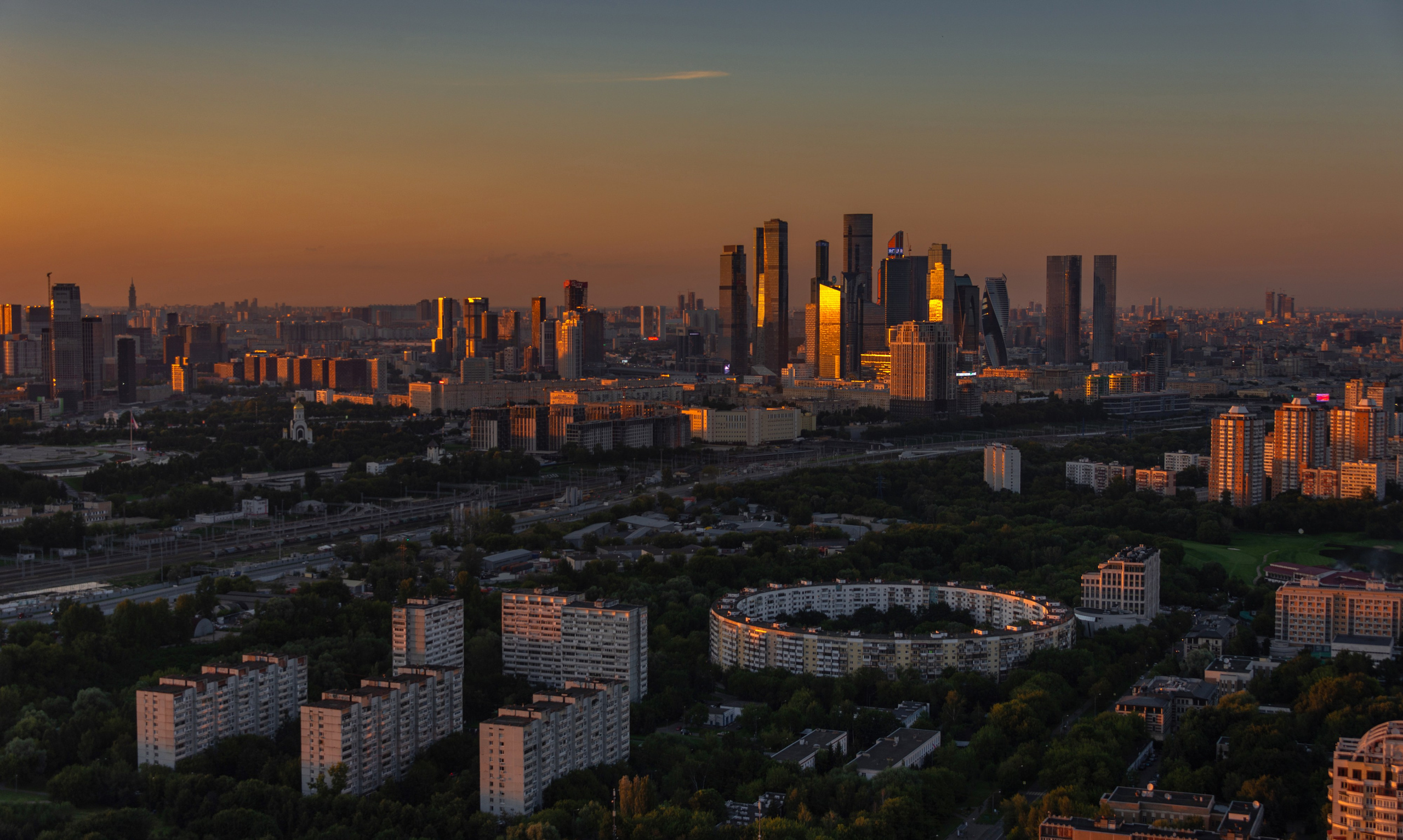 Просто на крышу. Фотограф Лара Кучина