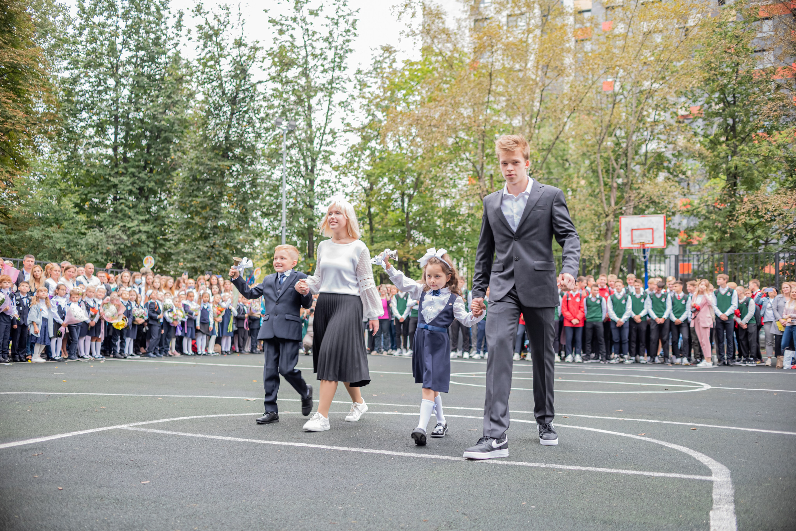 Первый класс, школа 2200, Москва. Свадебный и семейный фотограф Екатерина Пушан. Москва, Балашиха, Железнодорожный, Солнечногорск