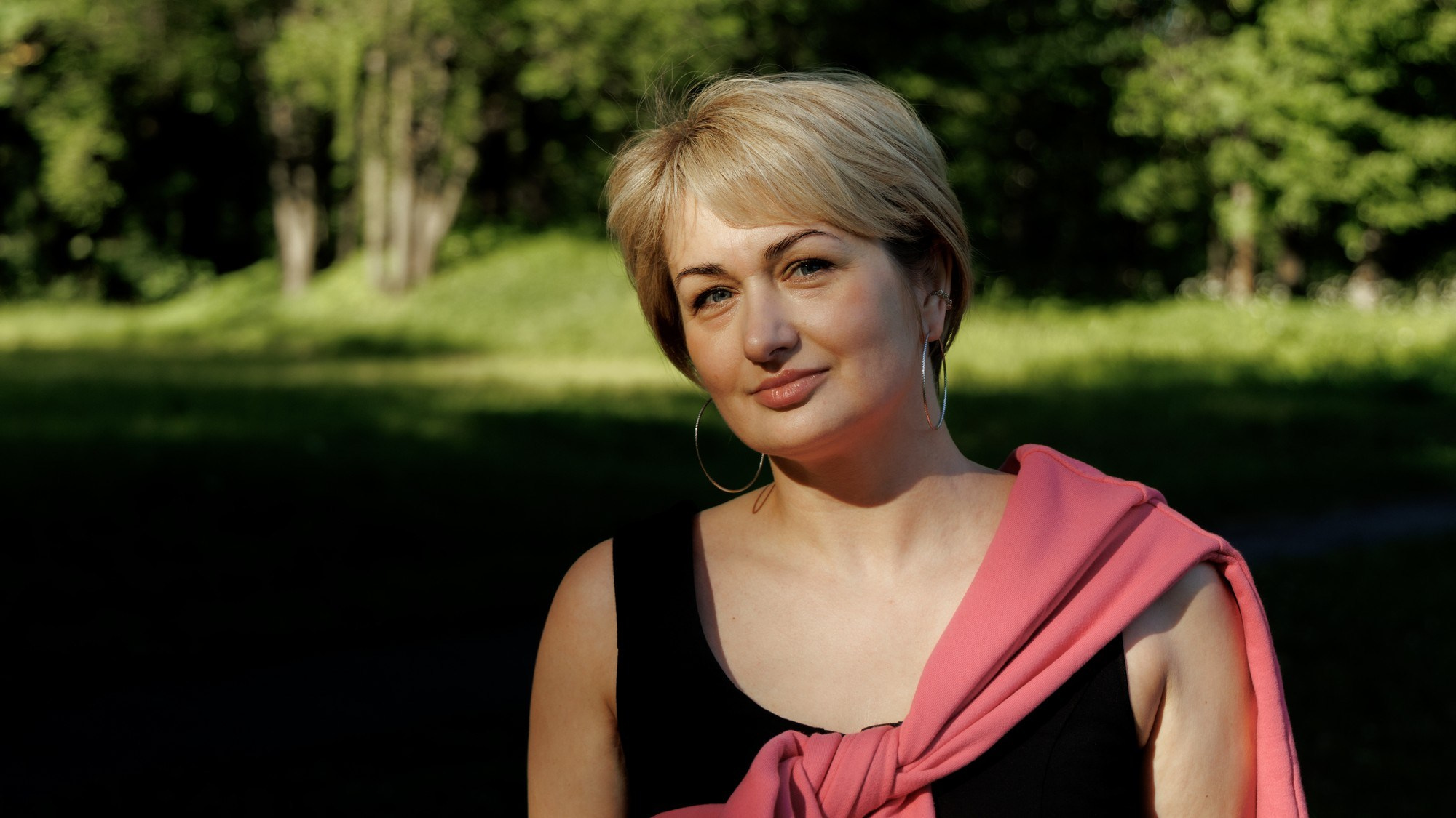 Татьяна, прогулка в парке Ильинка. Свадебный и семейный фотограф в г. Волхов Алексей Кочерыжкин