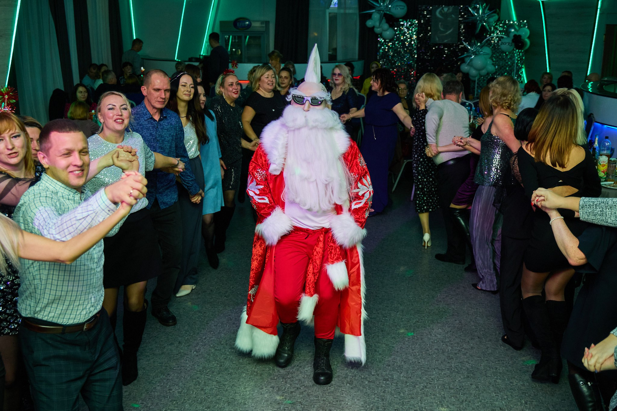 Предновогодняя вечеринка. Свадебный и семейный фотограф в г. Волхов Алексей Кочерыжкин