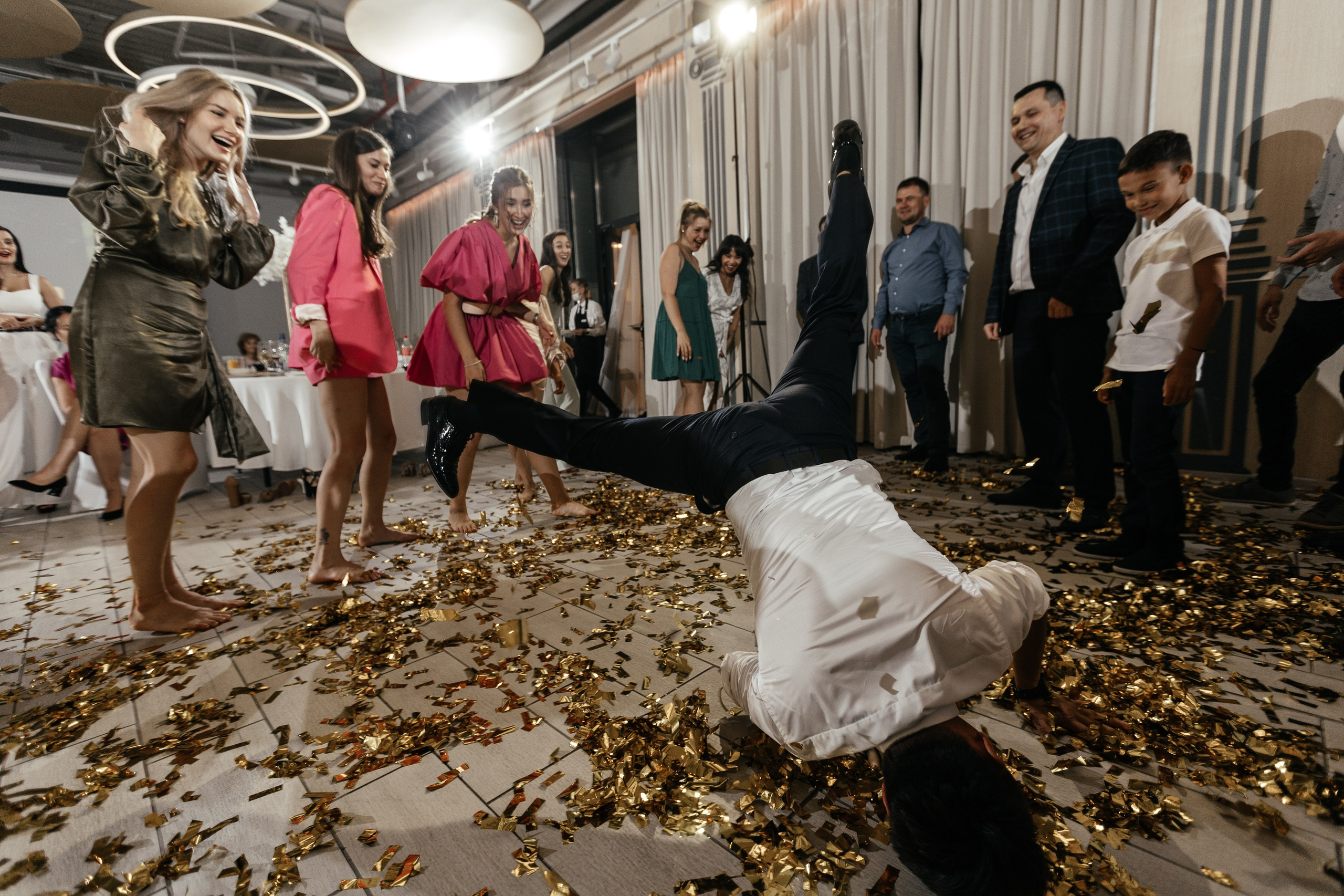 Свадебный фотограф Уфа — Руслан ГабдлисламовЖивые эмоции, красивые кадры, воспоминания на всю жизнь.Работаю по всей Республике Башкортоста. Свадебный фотограф Уфа Руслан Габдлисламов