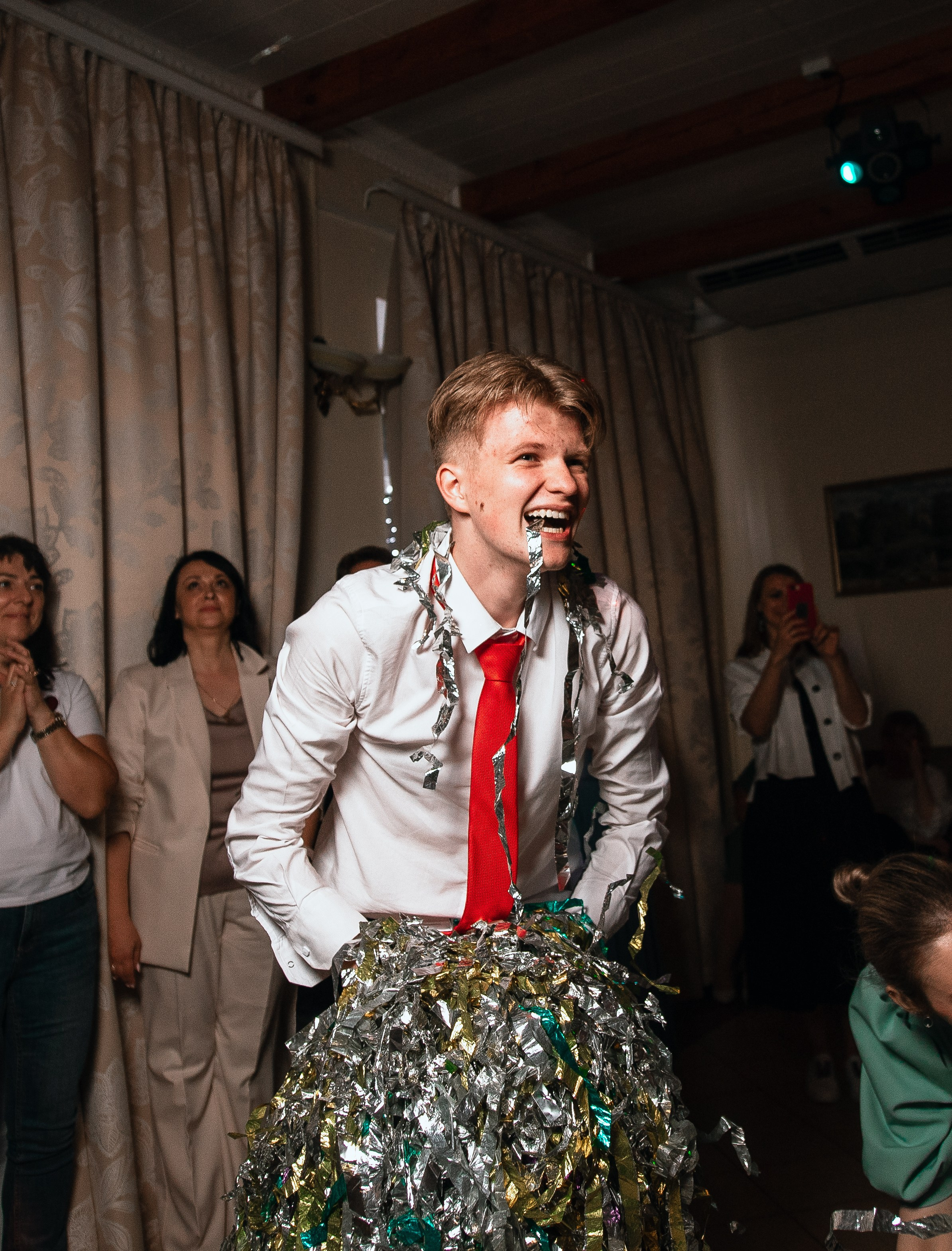 Выпускные школ. Свадебный и репортажный фотограф