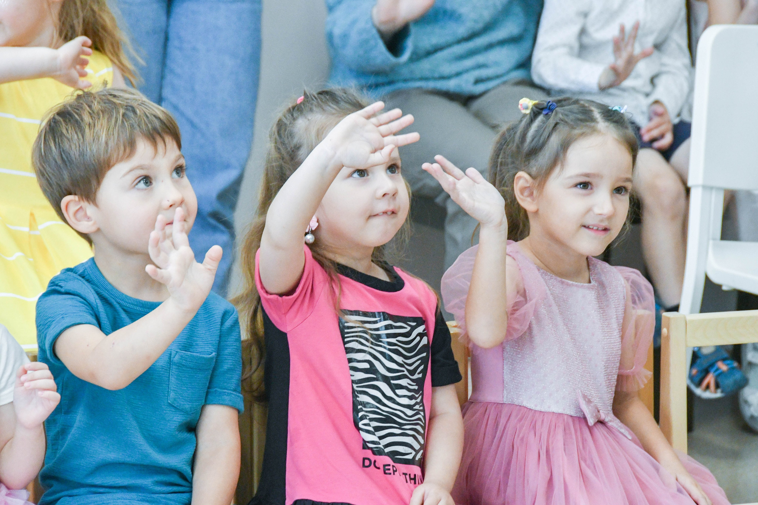 2023 г. День дошкольного работника и прогулка. Репортажный и детский фотограф в Новосибирске