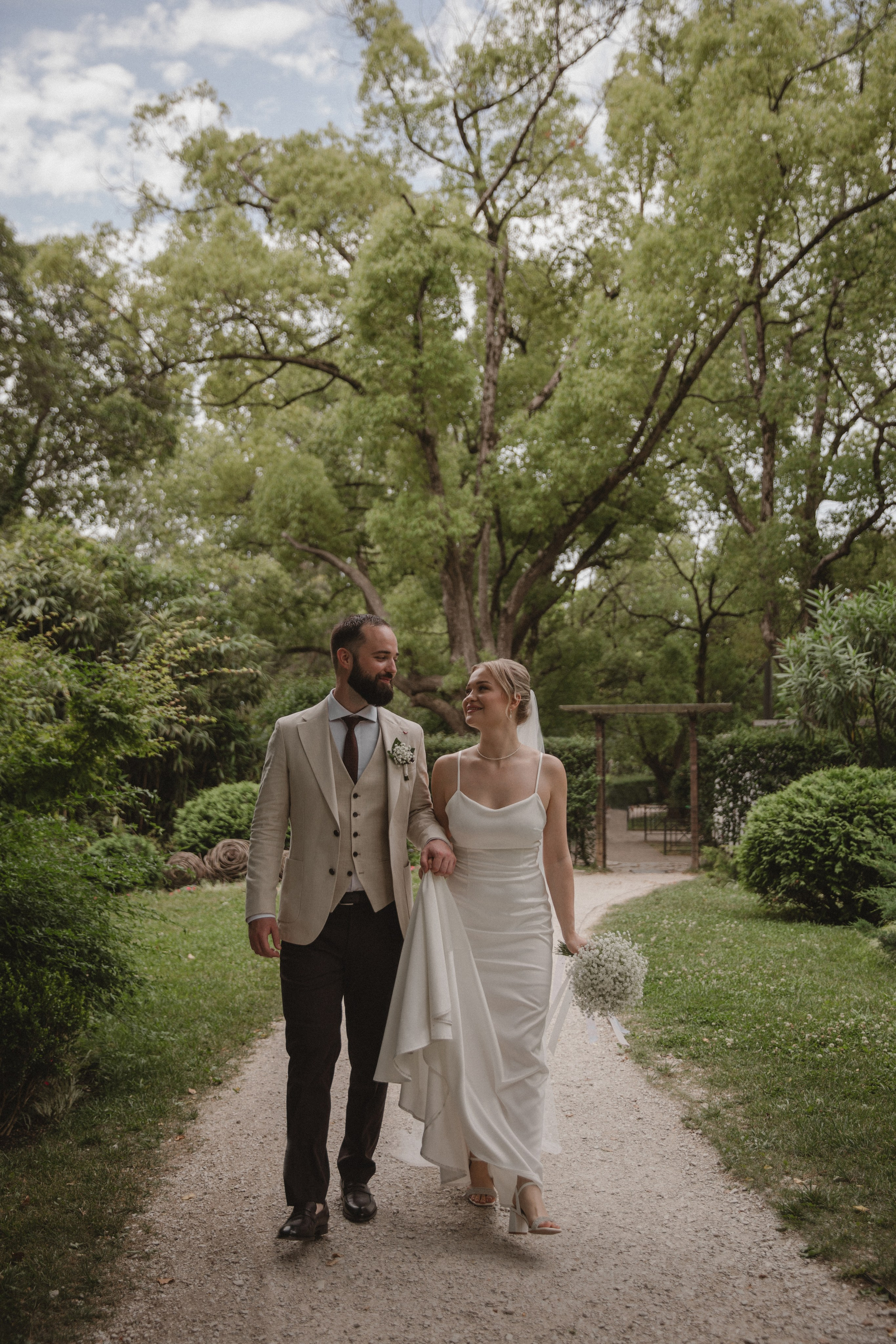 Свадьба в летний день с прогулкой в парке и свадебным ужином в загородной клубе. Свадебный, репортажный и портретный фотограф Сочи, Краснодар. Александра Зайцева