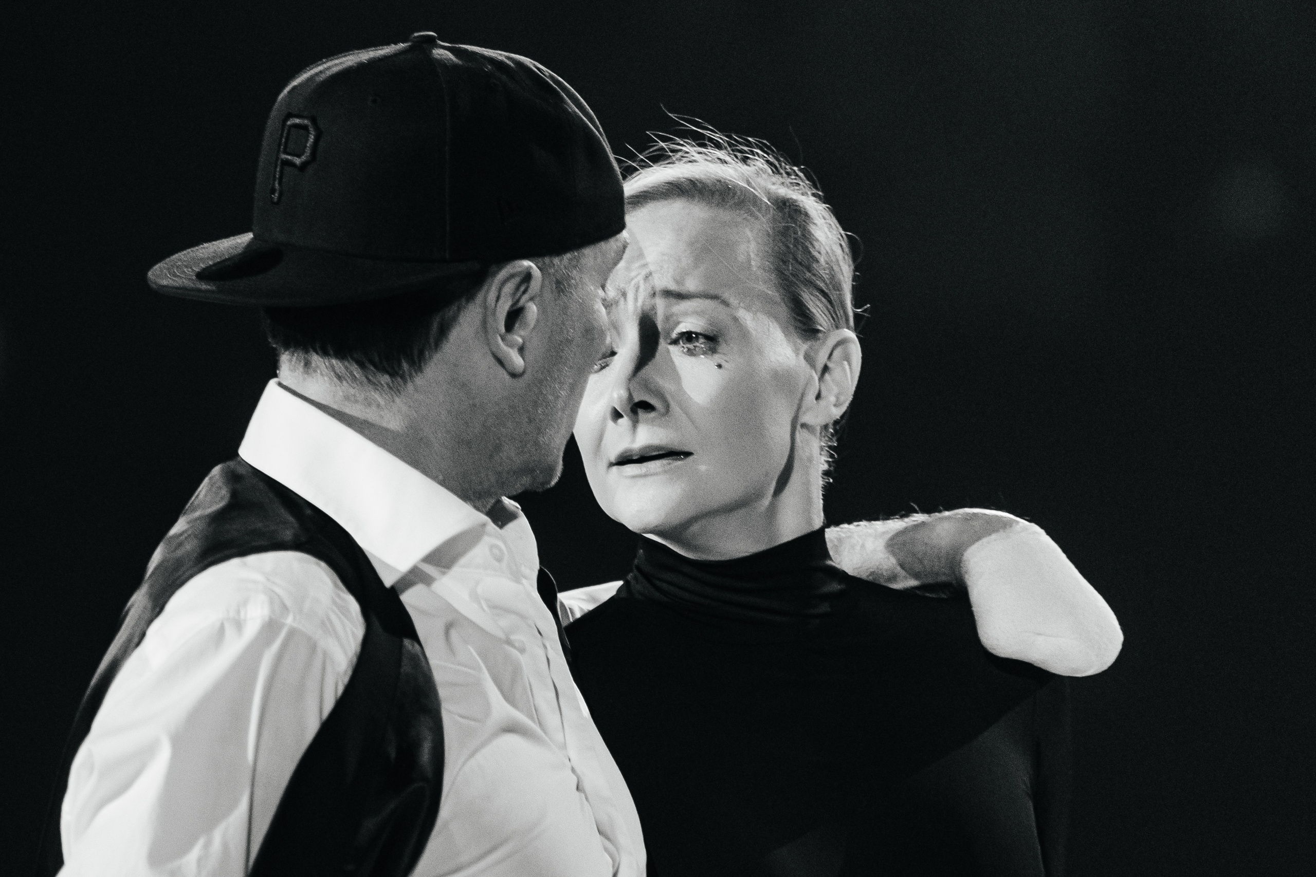 ШОУ Ильи АВЕРБУХА. ДИНА МИХНЕВА спортивный фотограф Москва