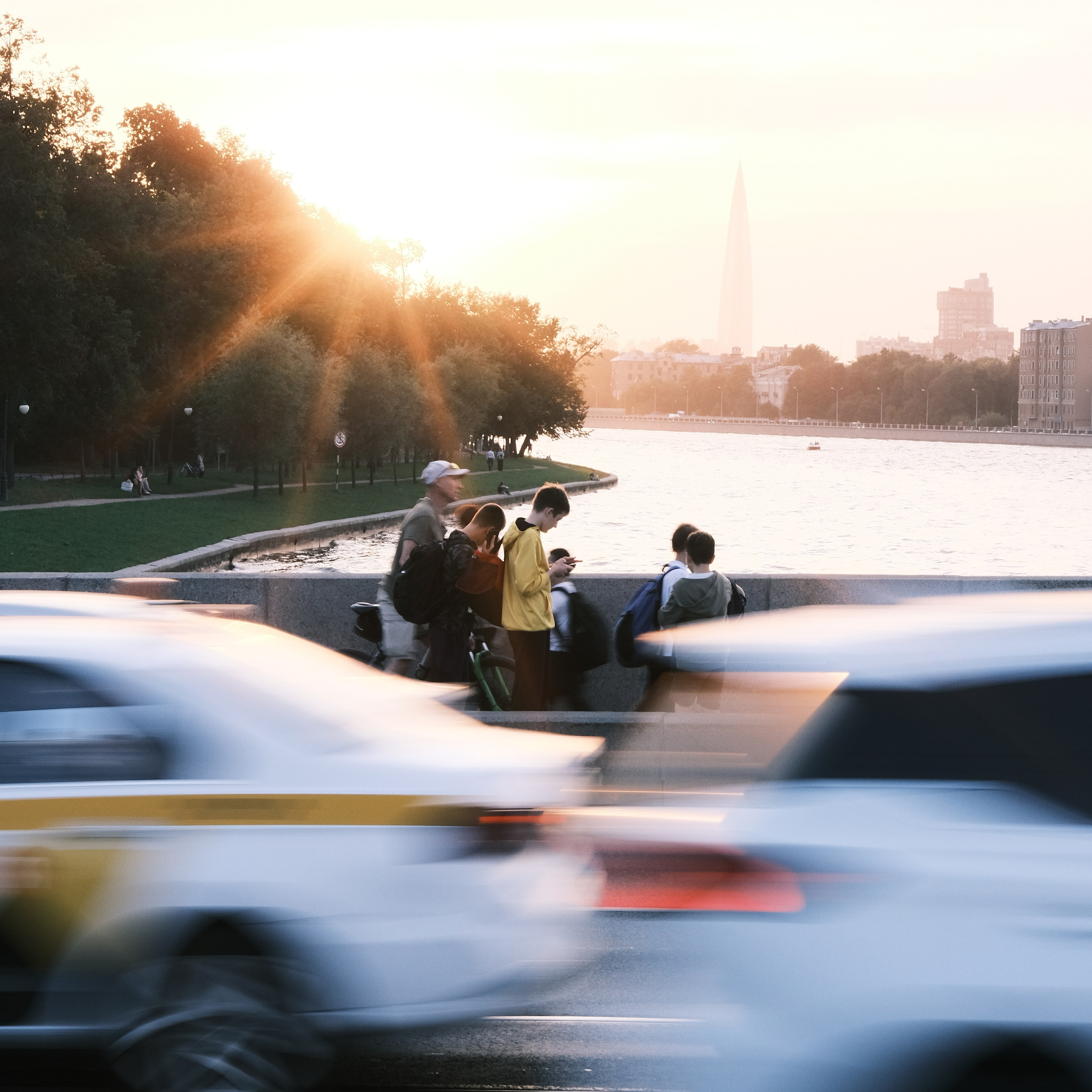 В ритме города. FOTOFAQ SKOOL г. Санкт-Петербург: очные, дистанционные и онлайн курсы фотографии