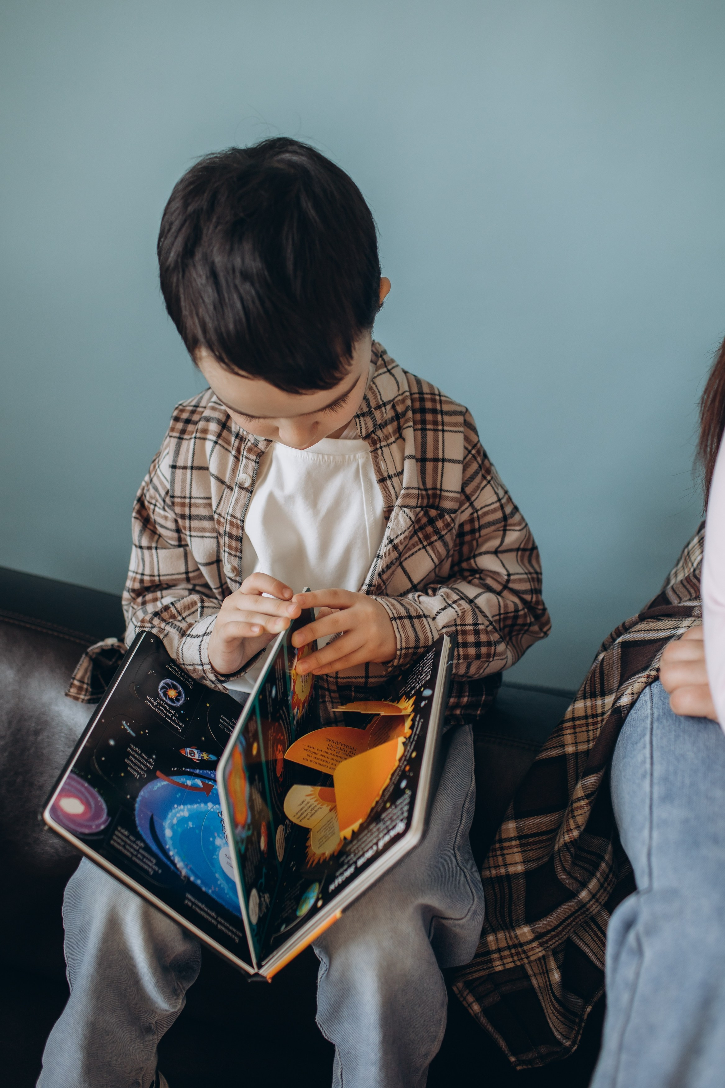 Фотосессия с попкорном фотосессия мама и сын. Фотограф Владимир Москва