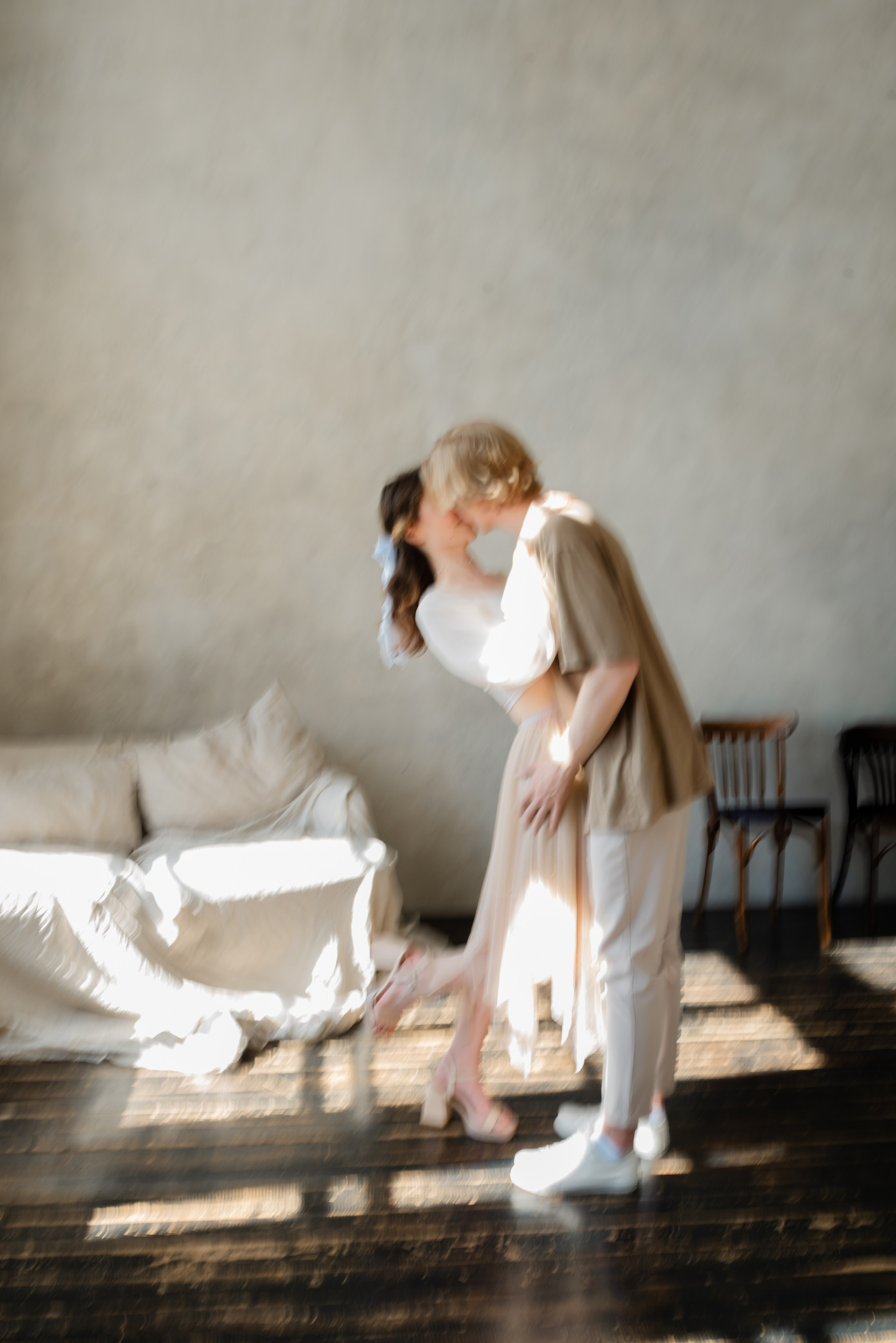 Карина и Женя. Студия Indoor. Свадебный фотограф в городе Минск Крохмалюк Анна