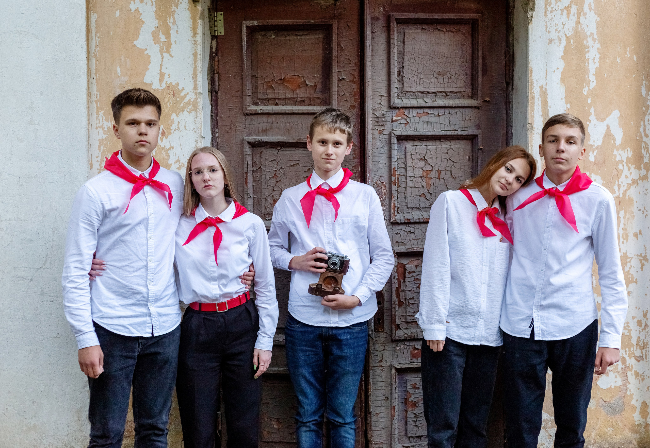 Пионеры заброшенная лесная школа, 9Б — школа 92. Выпускные альбомы Воронеж от Веры Соколовой