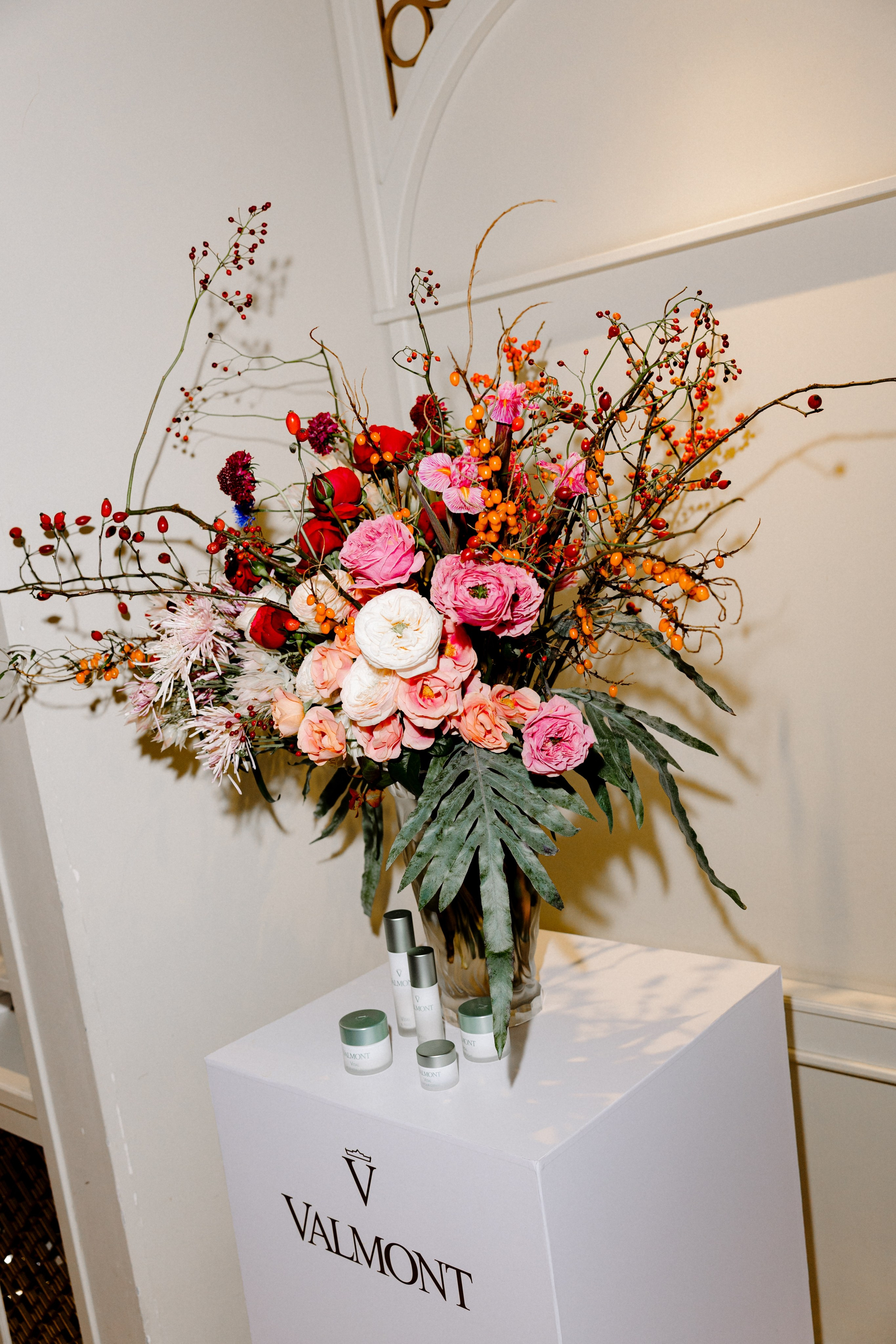 For VALMONT. Костя Жуков — фотограф в Москве