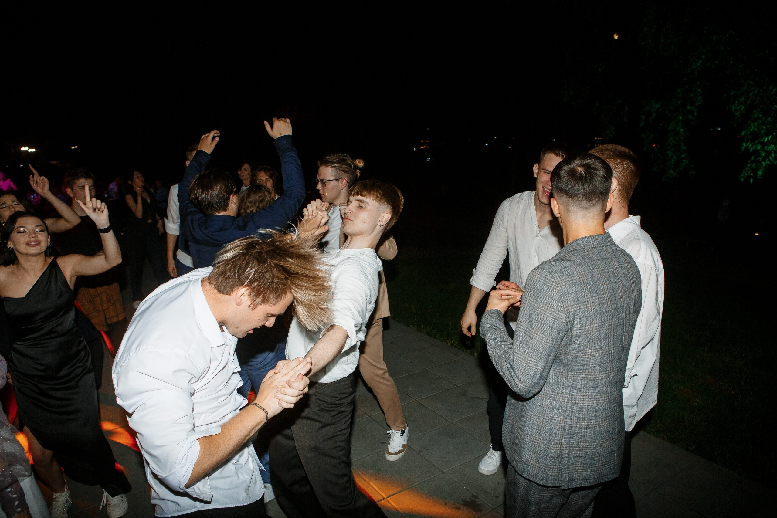 Выпускной Гимназия 12 2024 OpenHouse. Свадебный и портретный Фотограф в Липецке Дмитрий Котюков