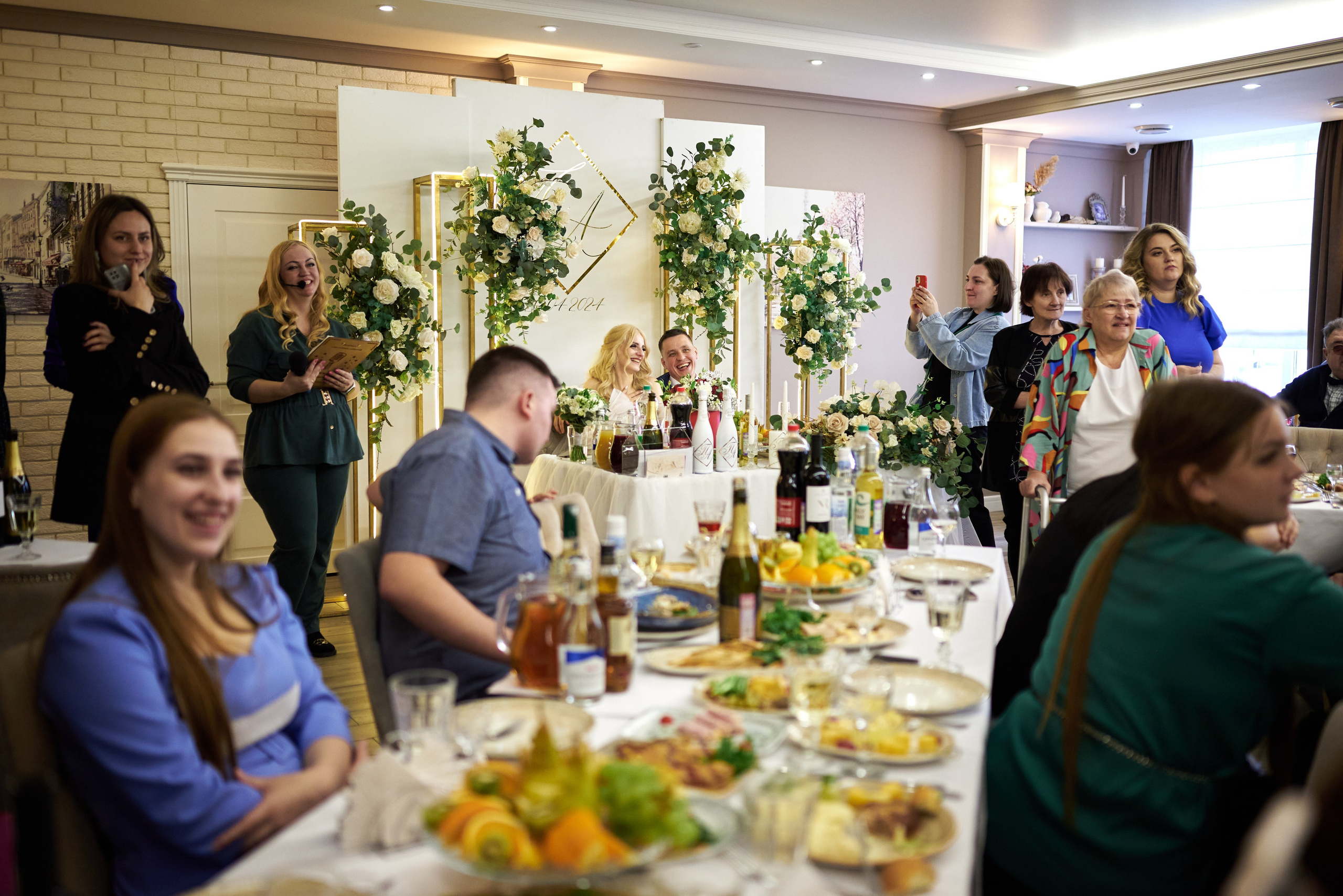 Фотограф Старый Оскол, Губкин. Свадебная фотосессия, доступная цена. Профессиональный фотограф Старый Оскол, Губкин — свадьба, венчание, крещение, юбилей и день рождения