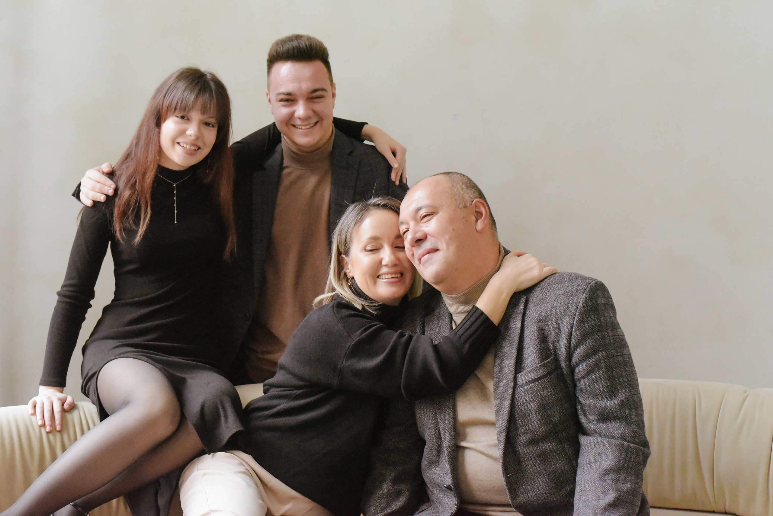 Молодые родители и взрослые дети. Фотограф Лола Волна, город Москва