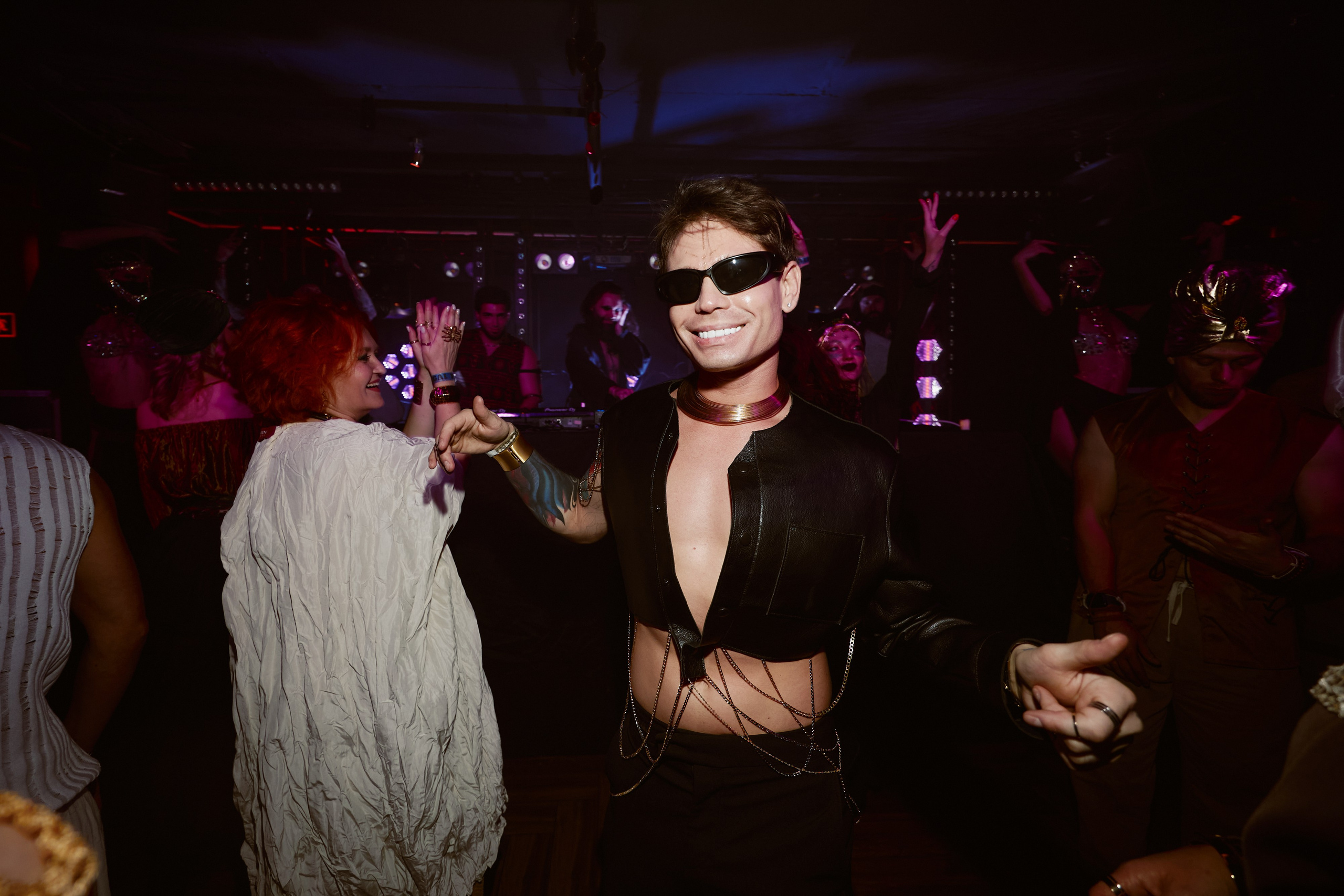 ILLEGAL FRIENDS MIRAGE. ФОТОГРАФ НА МЕРОПРИЯТИЕ ОТ СОЛЬ МЕДИА PRODUCTION