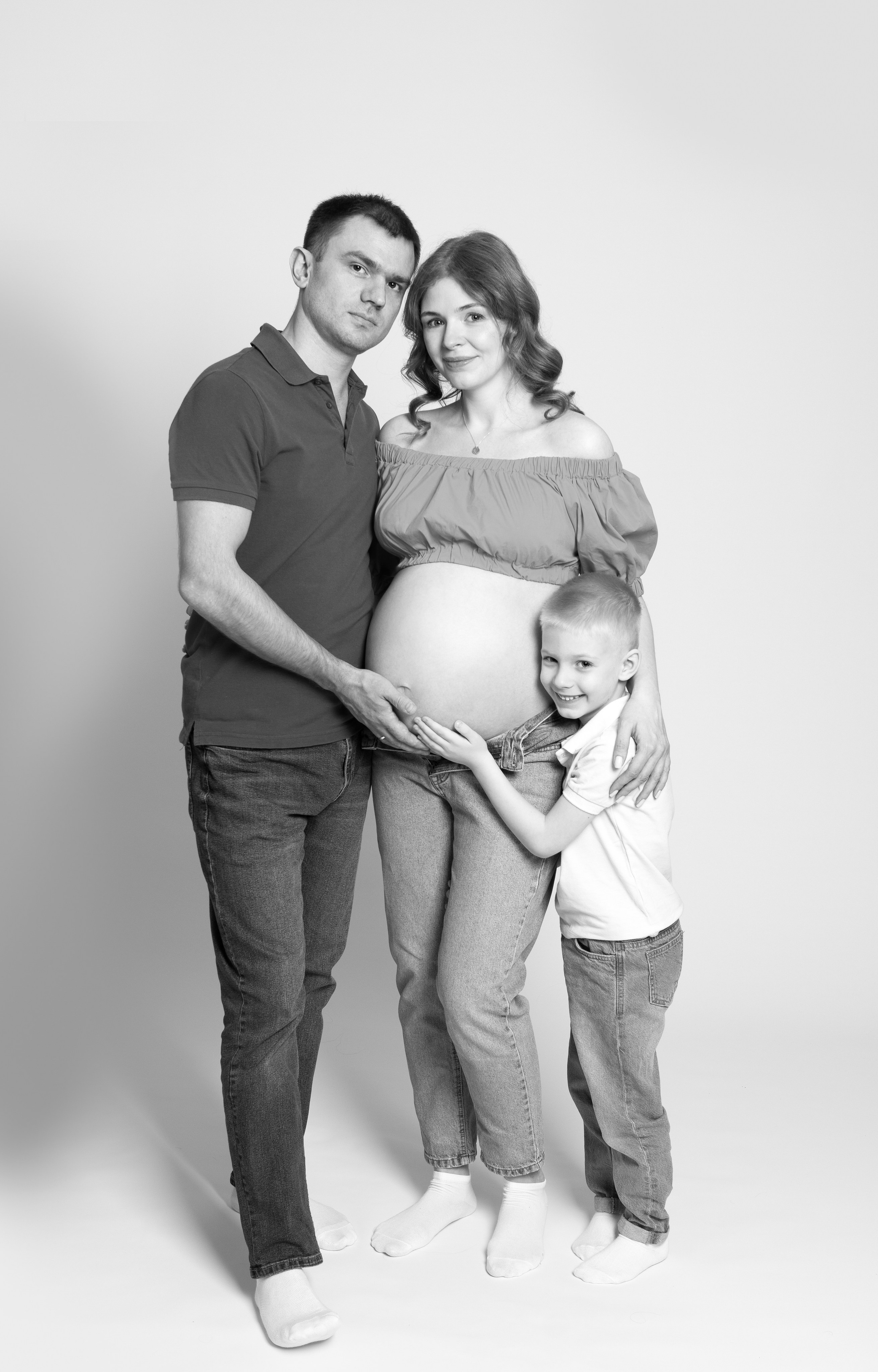 Фотосессия беременности со старшими детьми и супругом