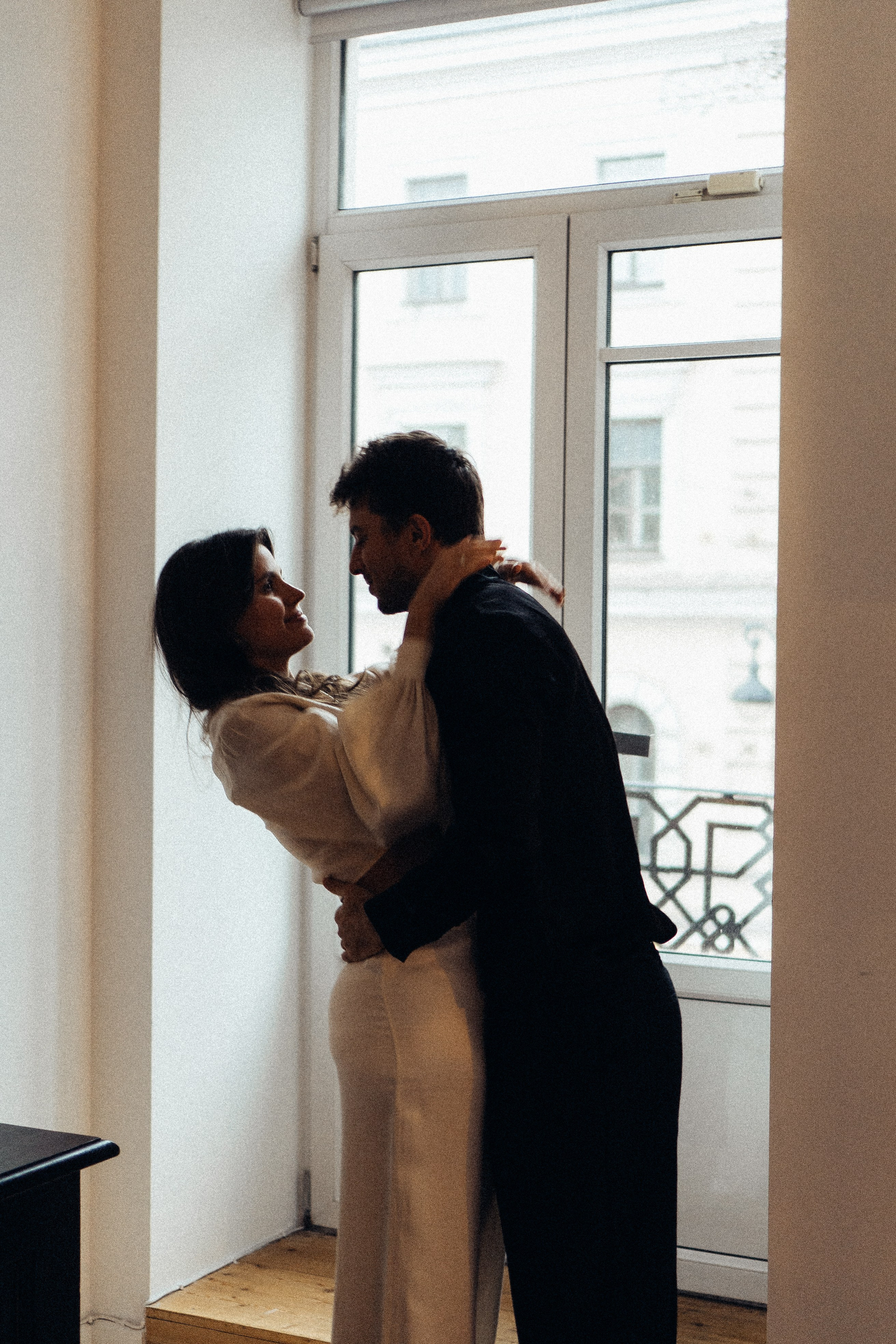 УТРО ЖЕНИХА И НЕВЕСТЫ В ПИТЕРСКОЙ КВАРТИРЕ И СЬЕМКА С СВАДЕБНЫХ ОБРАЗАХ. Профессиональный фотограф, Санкт-Петербург — Виктория Богомолова