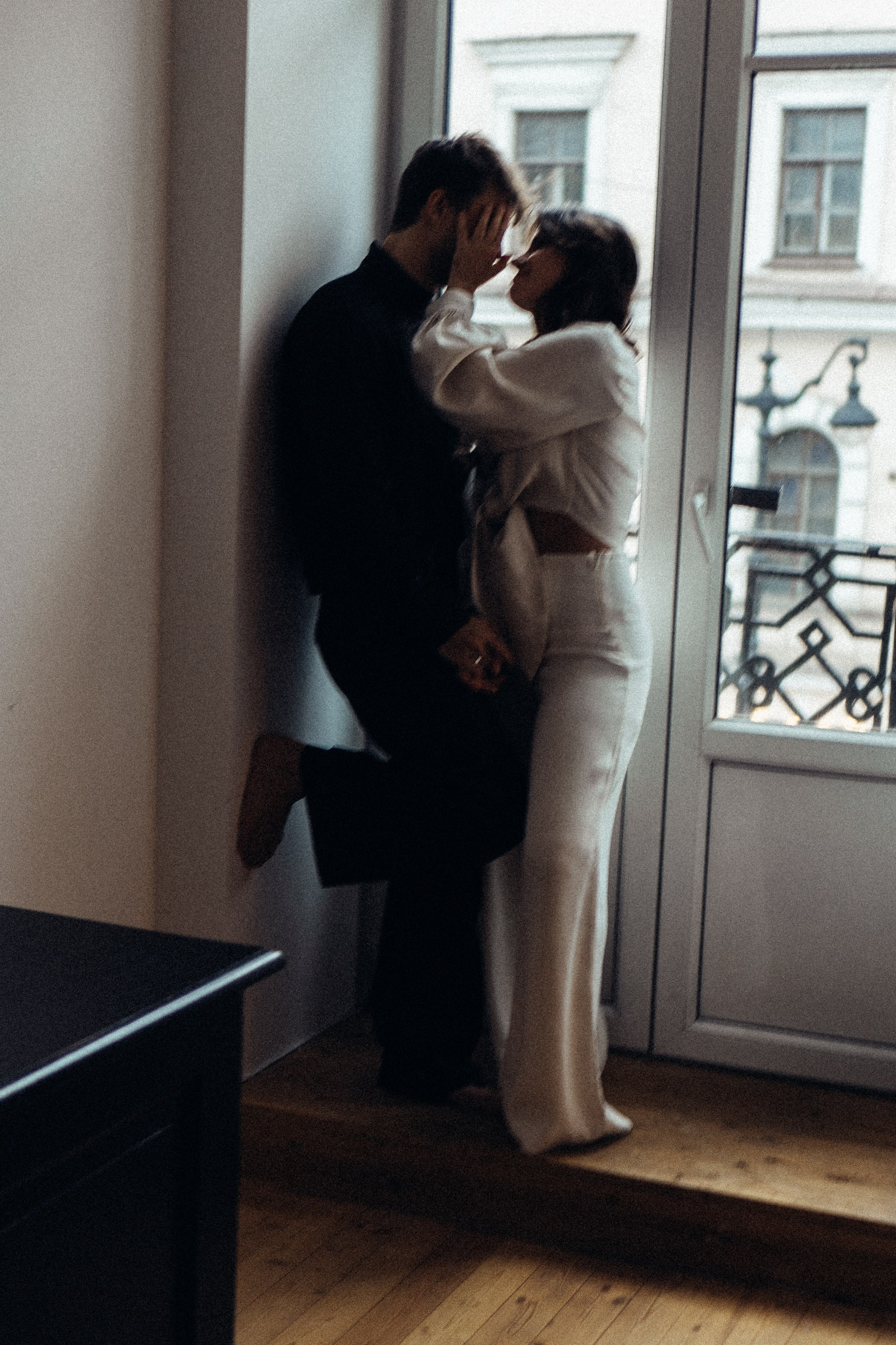 УТРО ЖЕНИХА И НЕВЕСТЫ В ПИТЕРСКОЙ КВАРТИРЕ И СЬЕМКА С СВАДЕБНЫХ ОБРАЗАХ. Профессиональный фотограф, Санкт-Петербург — Виктория Богомолова