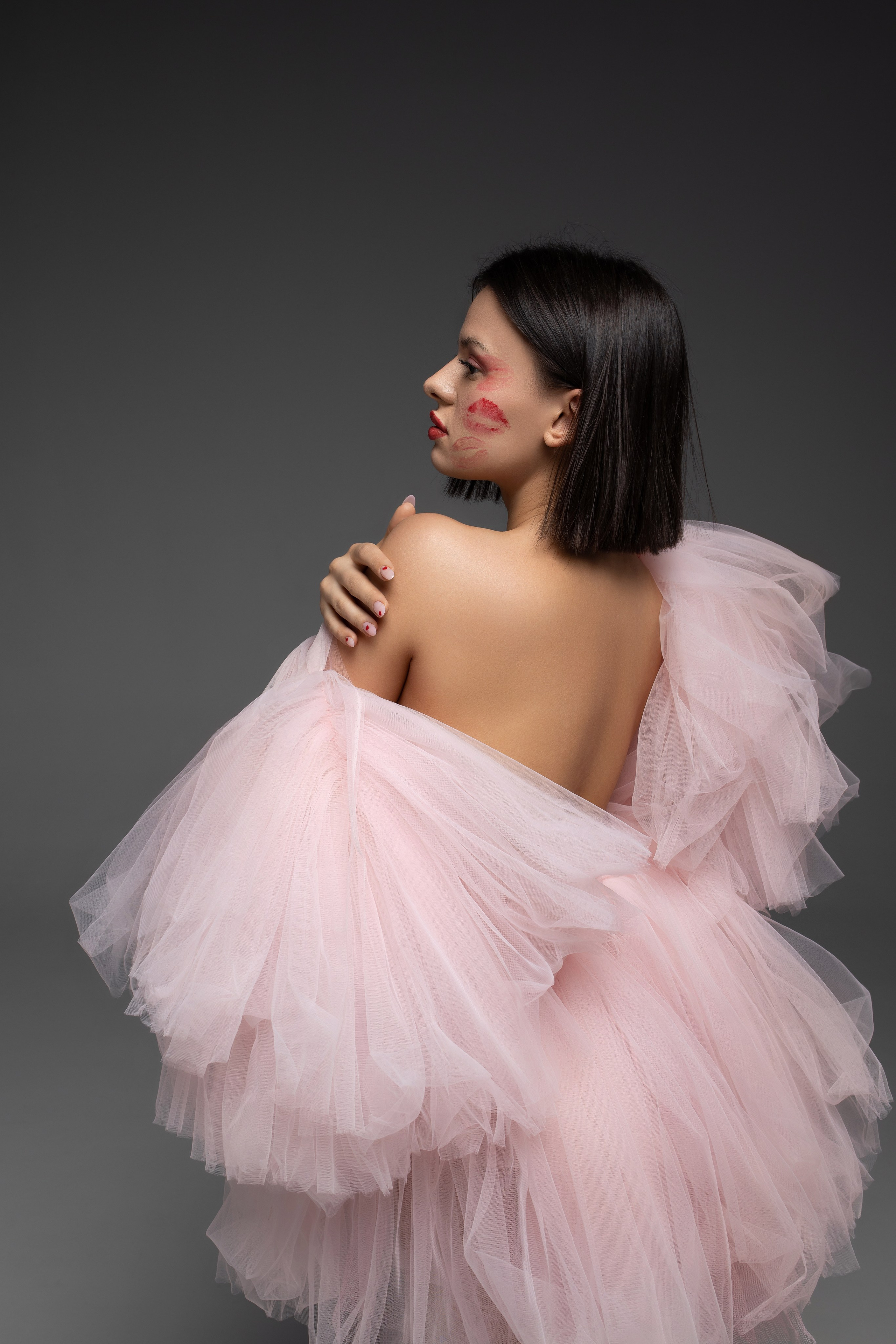 Цветной свет и фигуры. Фотограф Минск