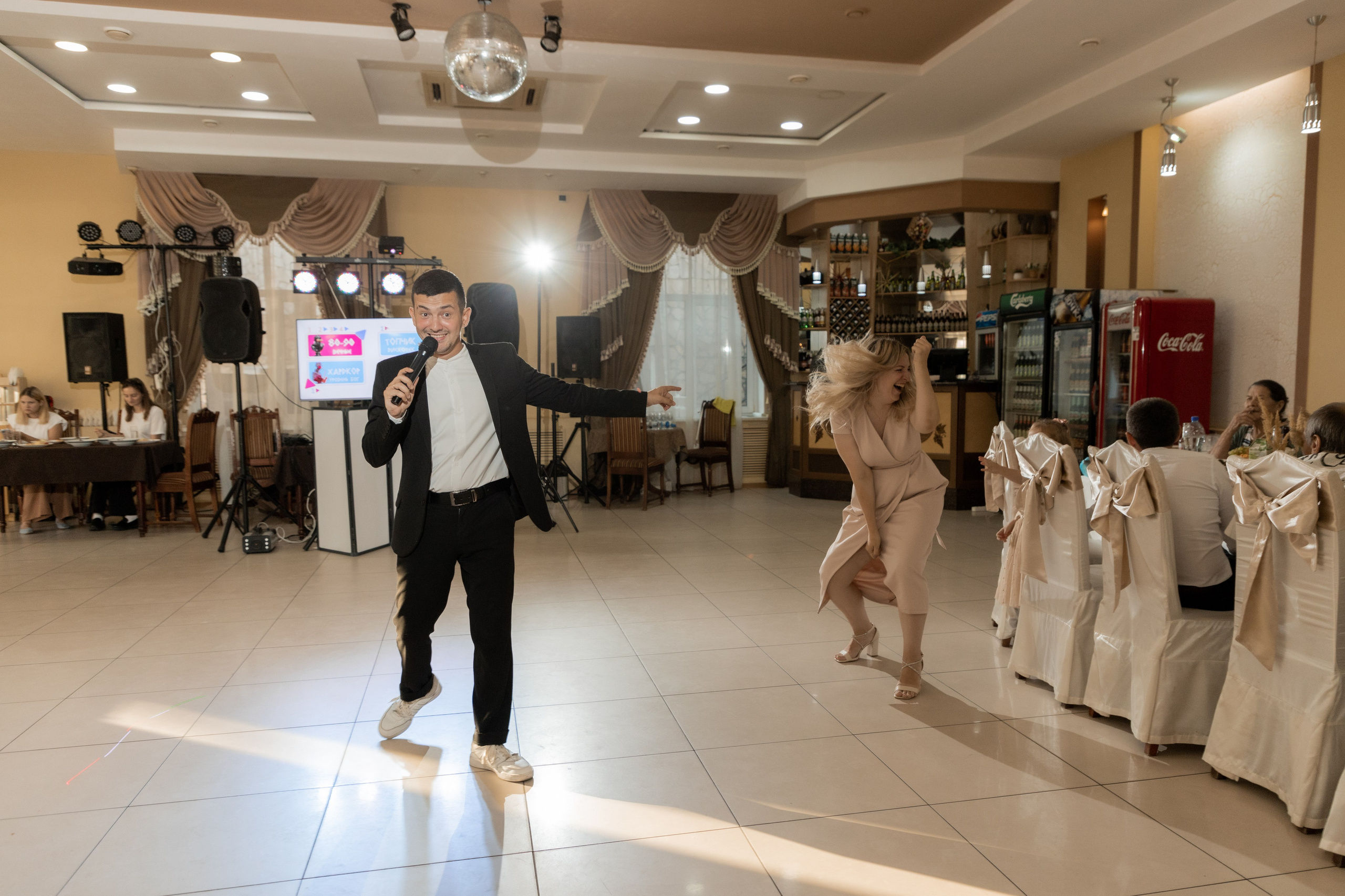 Роман и Александра (банкет). Свадебный фотограф Ангелина Сунгатулина | Саратов | Балаково | Вольск