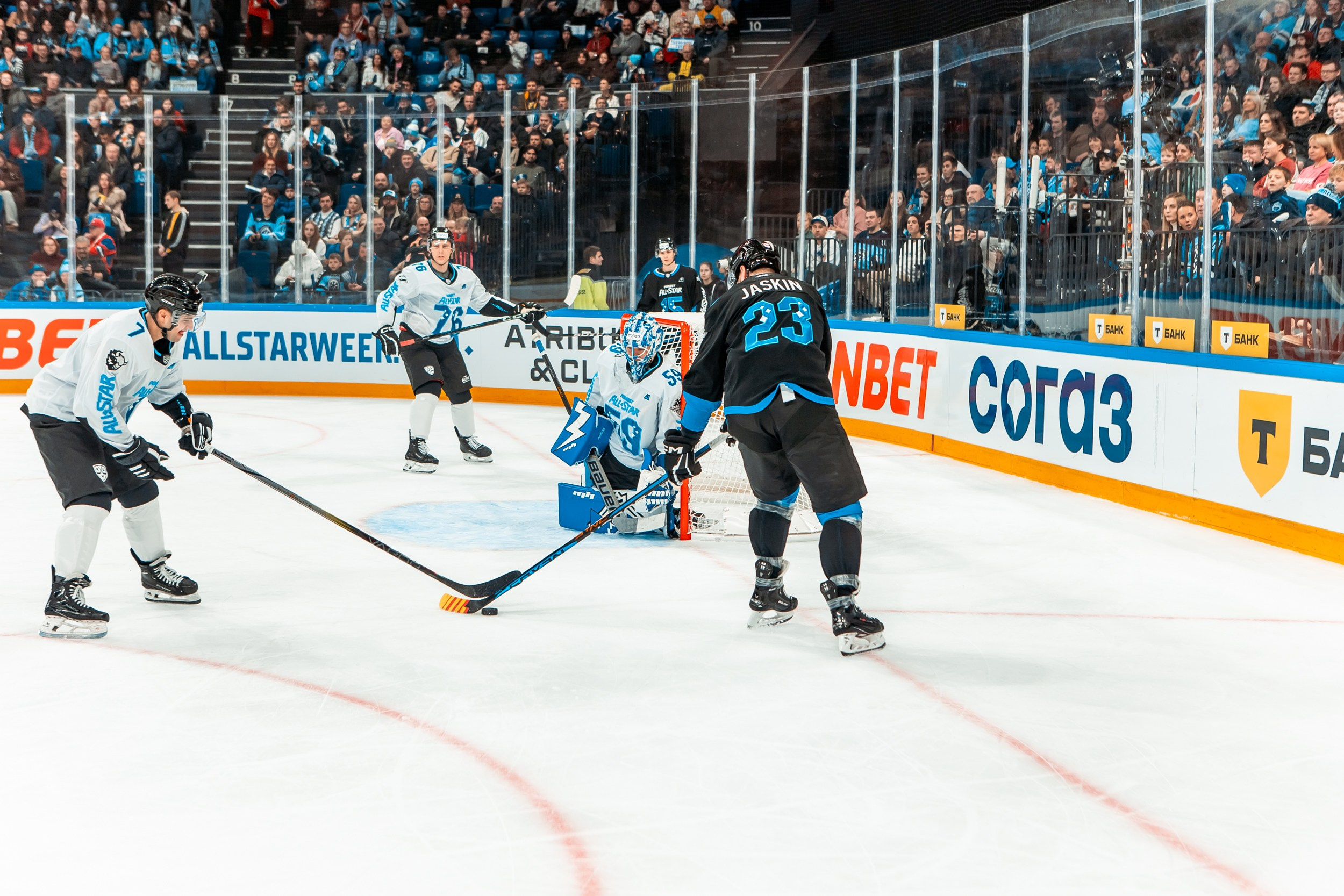 KHL All-Star 2025. Репортажный фотограф в Сочи Дмитрий Ветринский