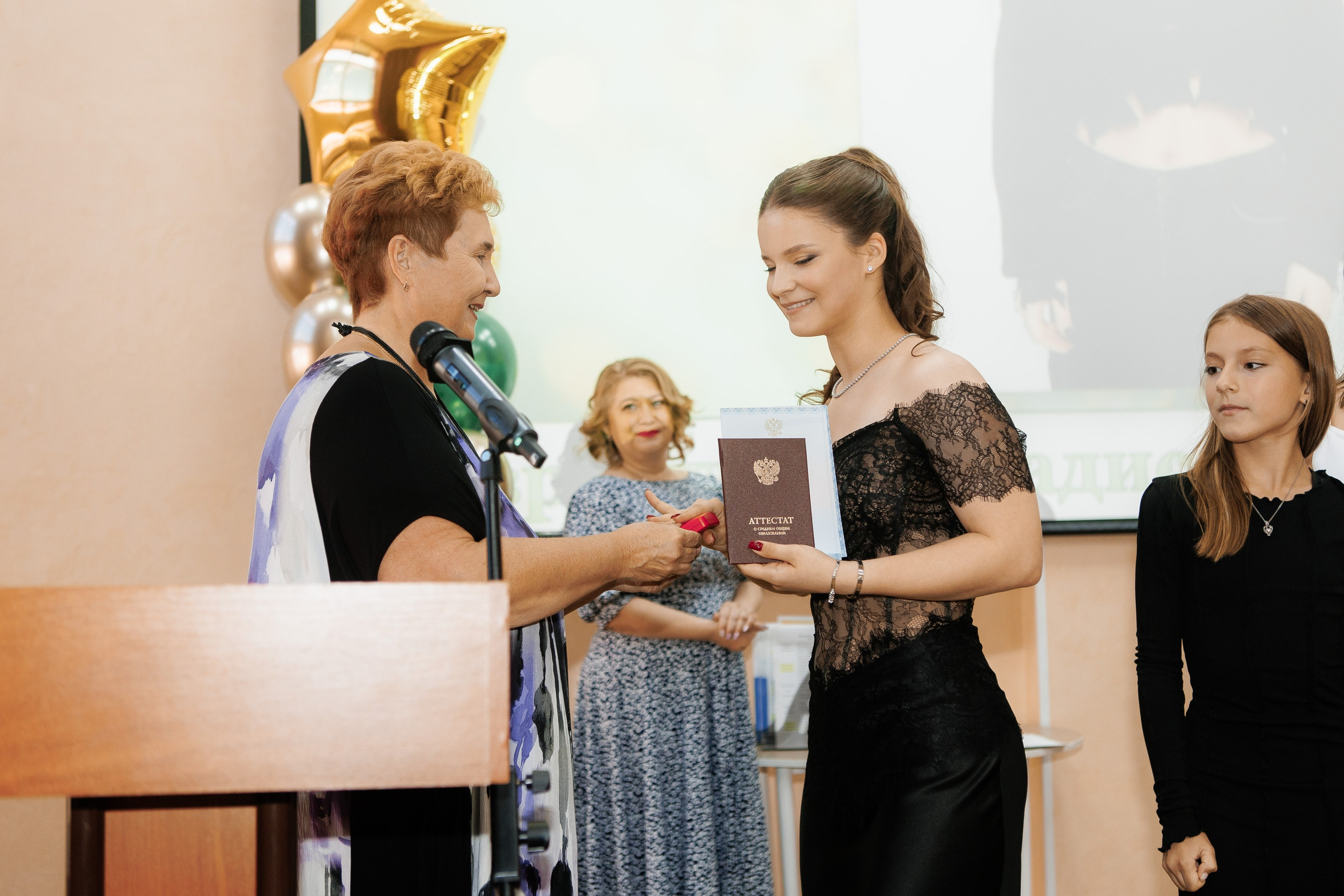 Выпускной Гимназия 12 2024 г. Свадебный и портретный Фотограф в Липецке Дмитрий Котюков