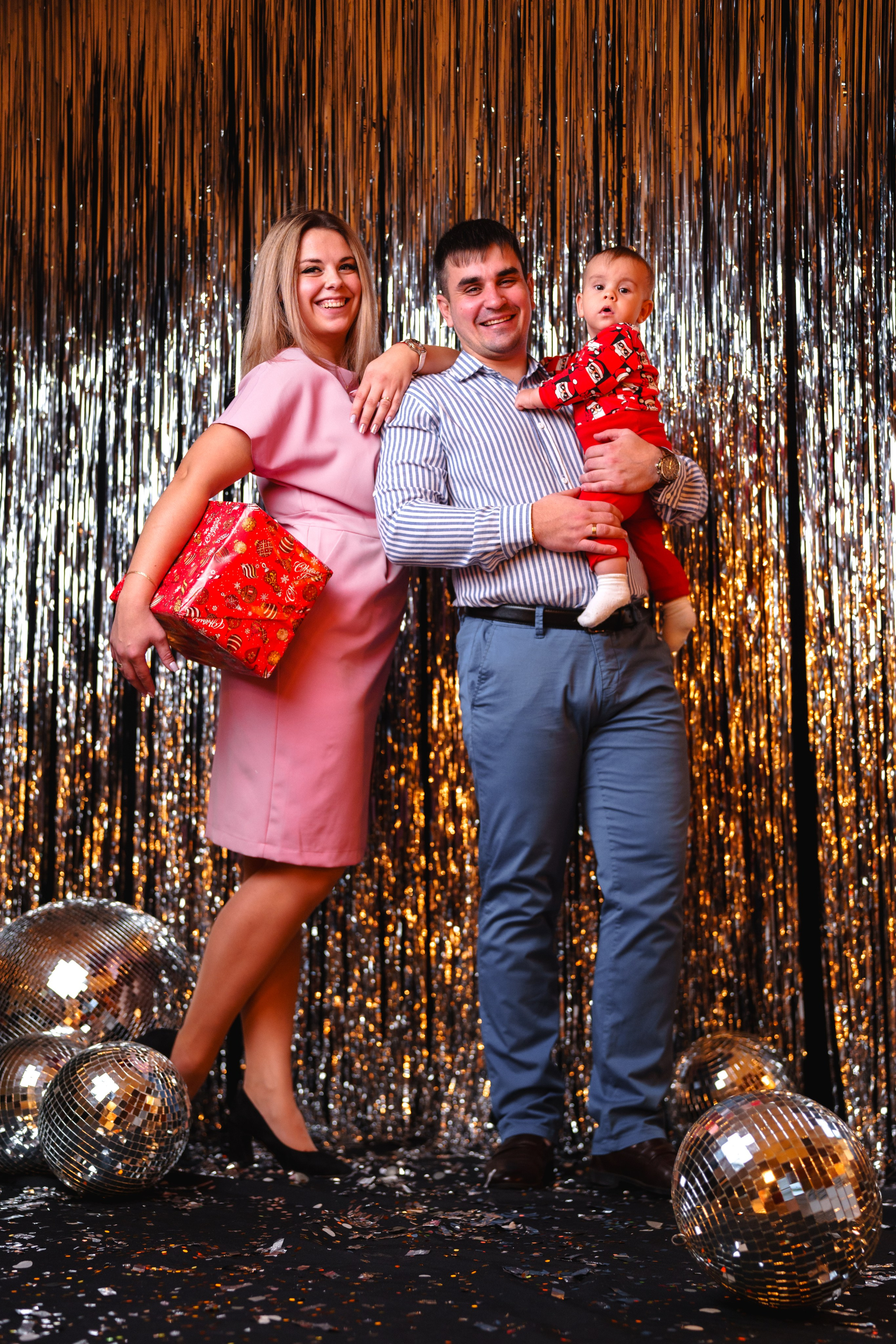 Предновогодняя, студийная съёмка для замечательной семьи. Фотограф Андрей Чеботок (Белгород, Курск, Воронеж, Старый Оскол)