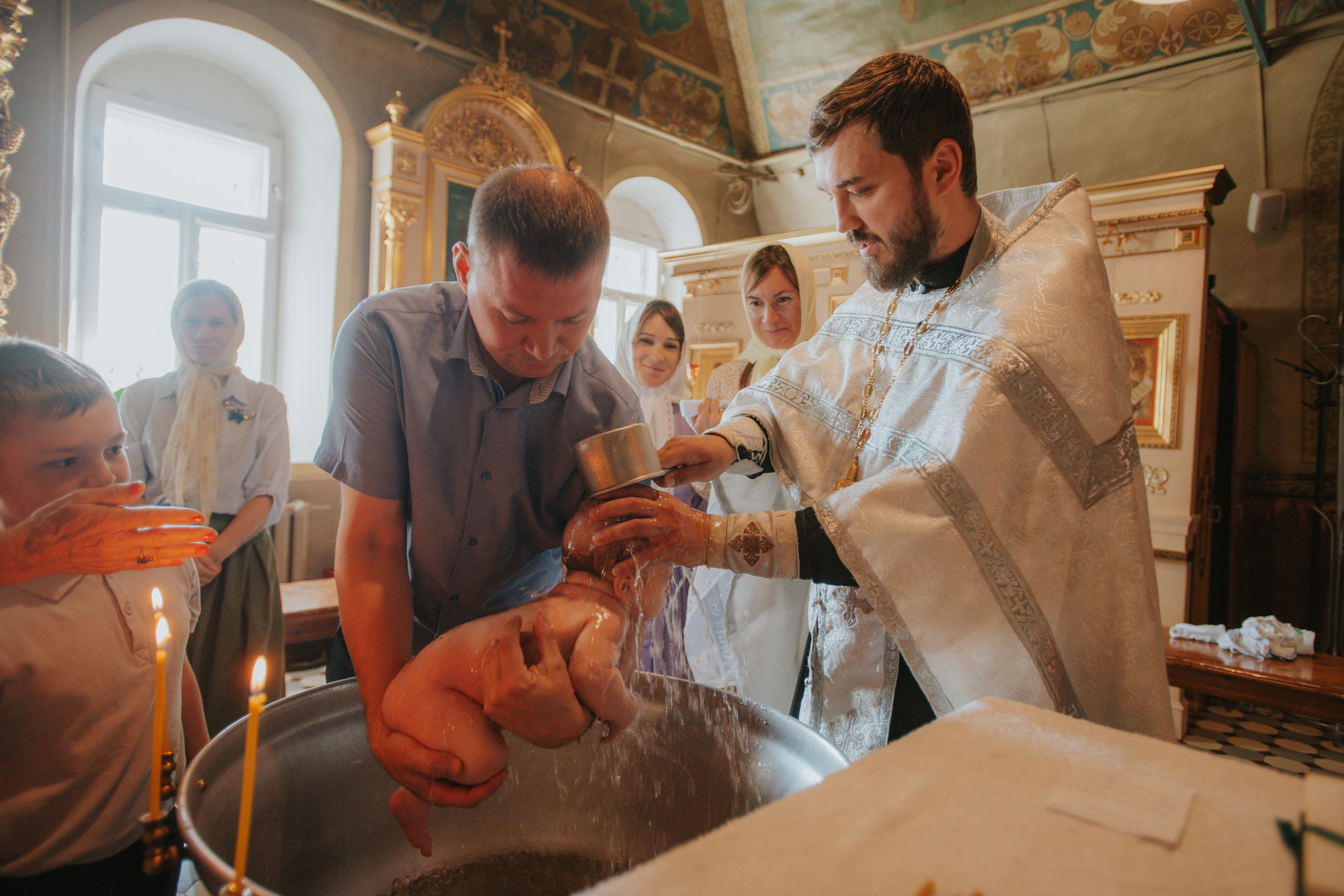 Крещение Романа. Фотограф Алла Елисеева