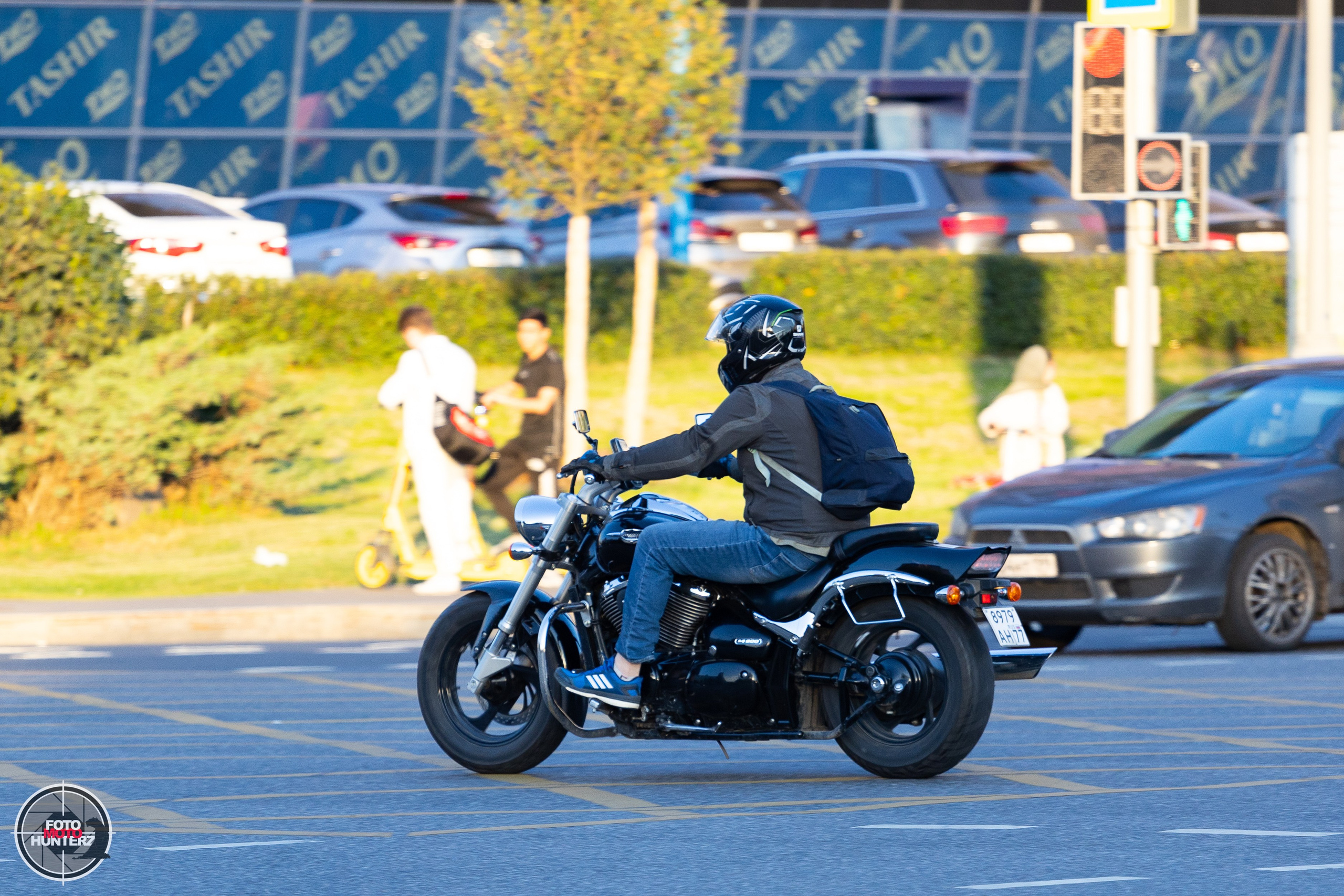 Мотоциклы на улицах города. Фотограф Ольга Гирусова «Пантерочка» Москва