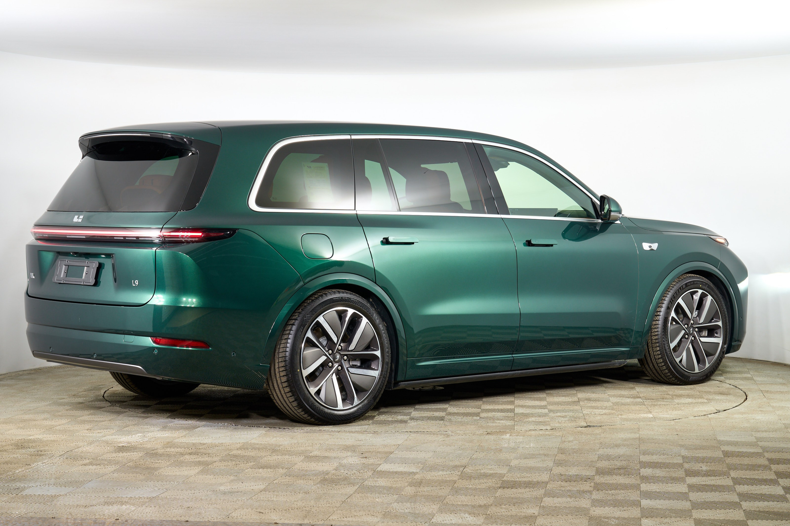 Lixiang L9. Фотограф Николай Прокофьев модельные тесты в Москве