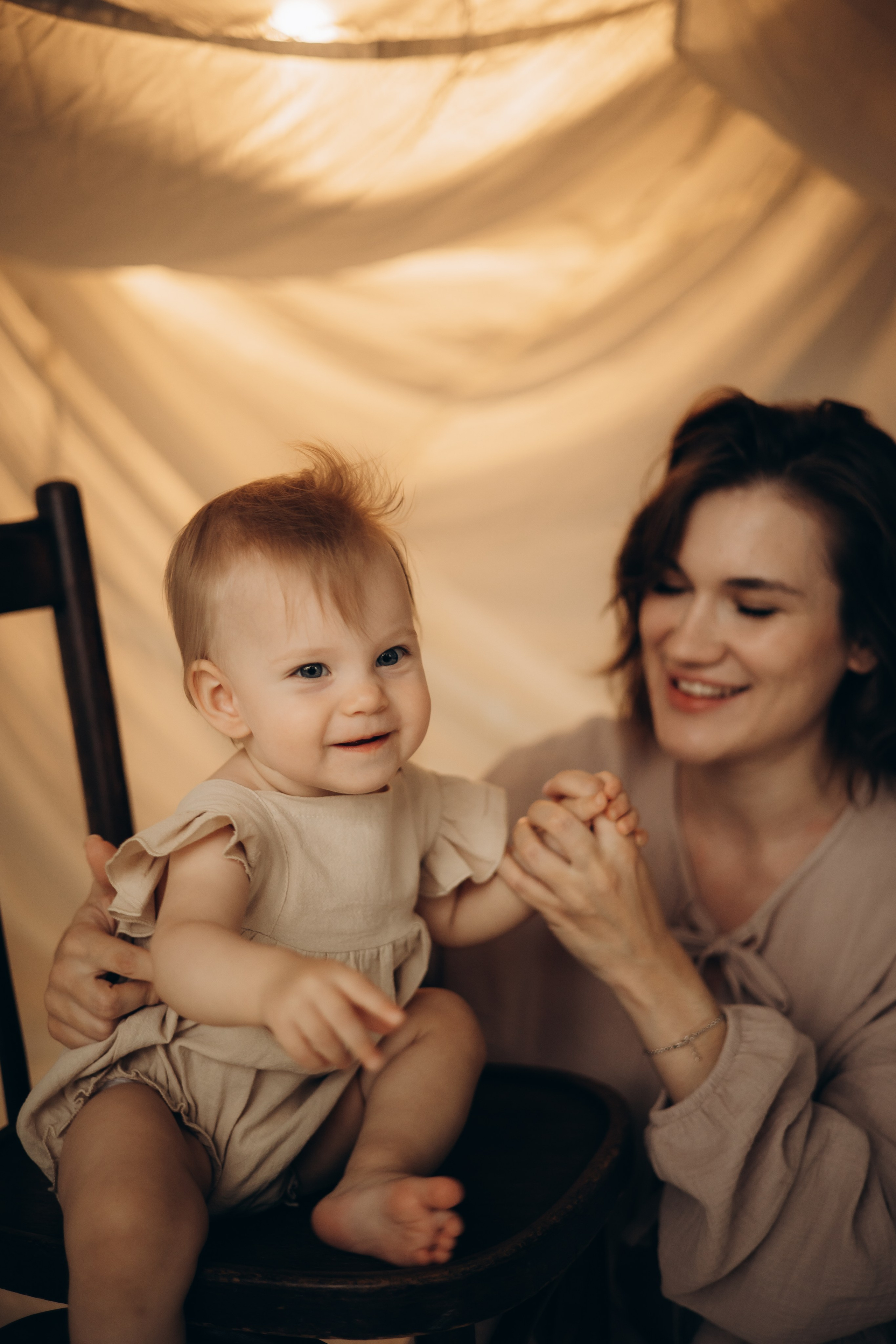 Фотосессия в тканях: мама и малышка. Семейный фотограф Москва Юлиана Фетисова