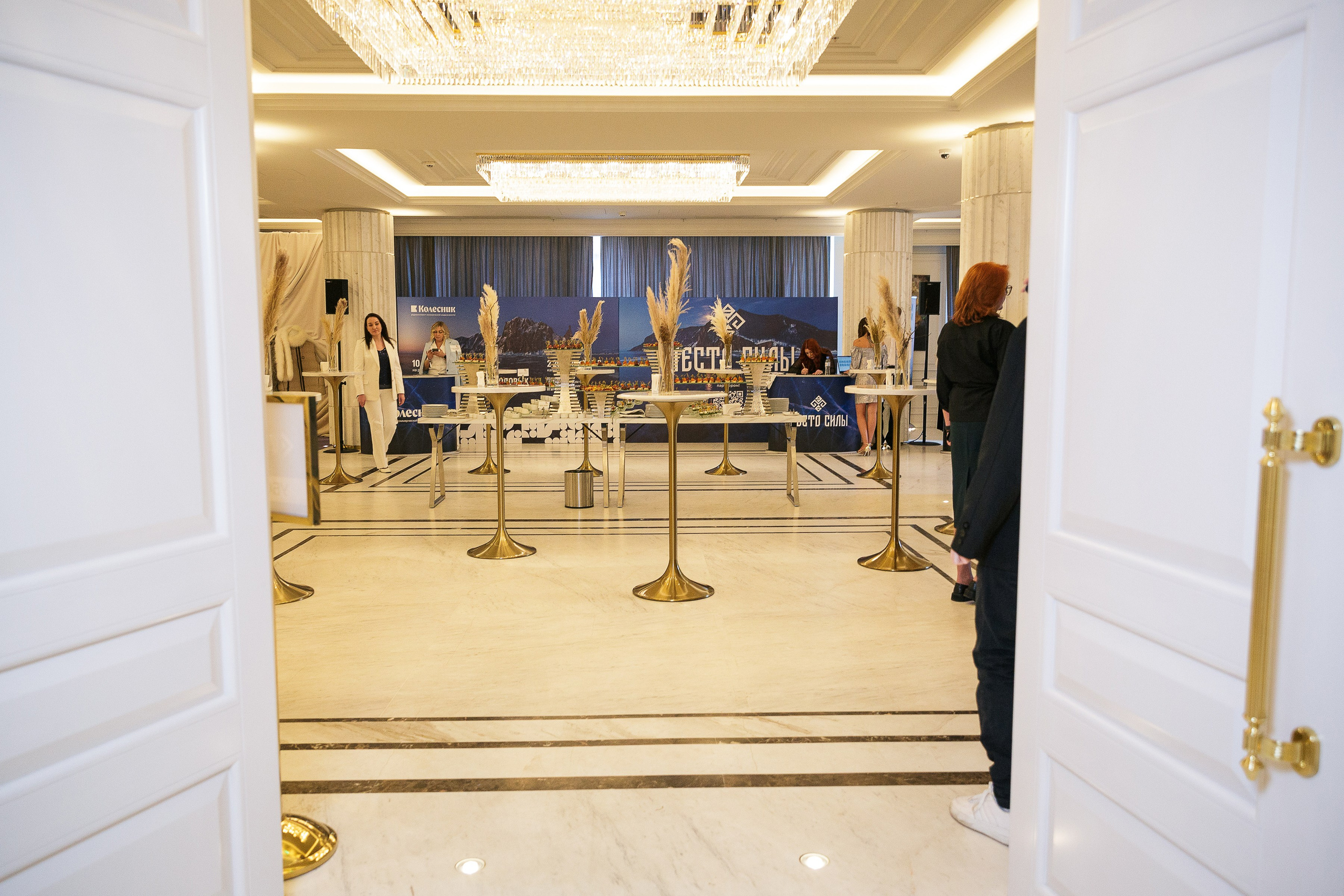 День рождения клуба «Деньги» 6 лет 2025. Репортажный Фотограф Александр Назаров. Москва и М.О