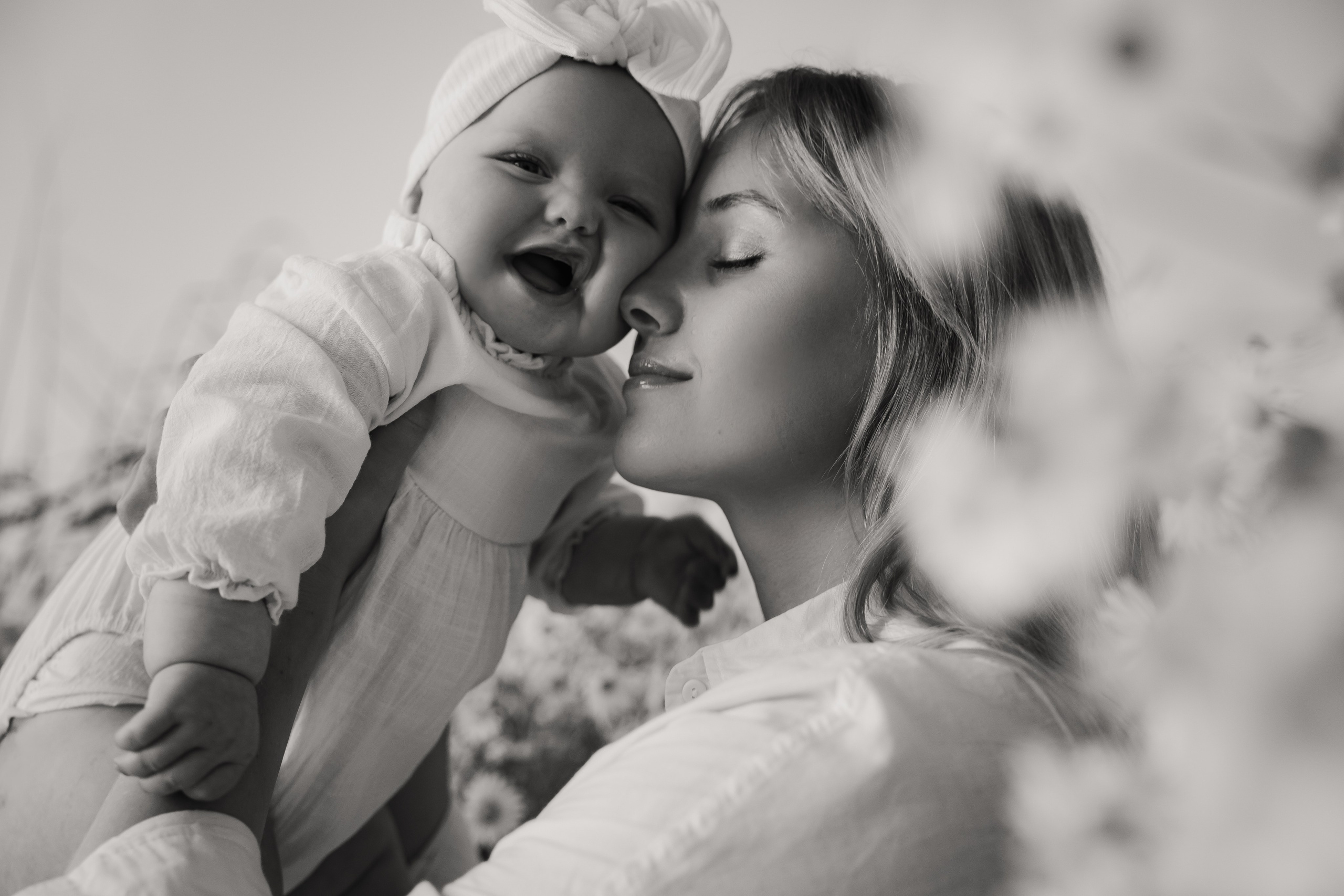 Фотосессия с ромашками мамы и дочки в Тольятти. Свадебный и семейный фотограф в Самаре и Тольятти | Елена Топанцева