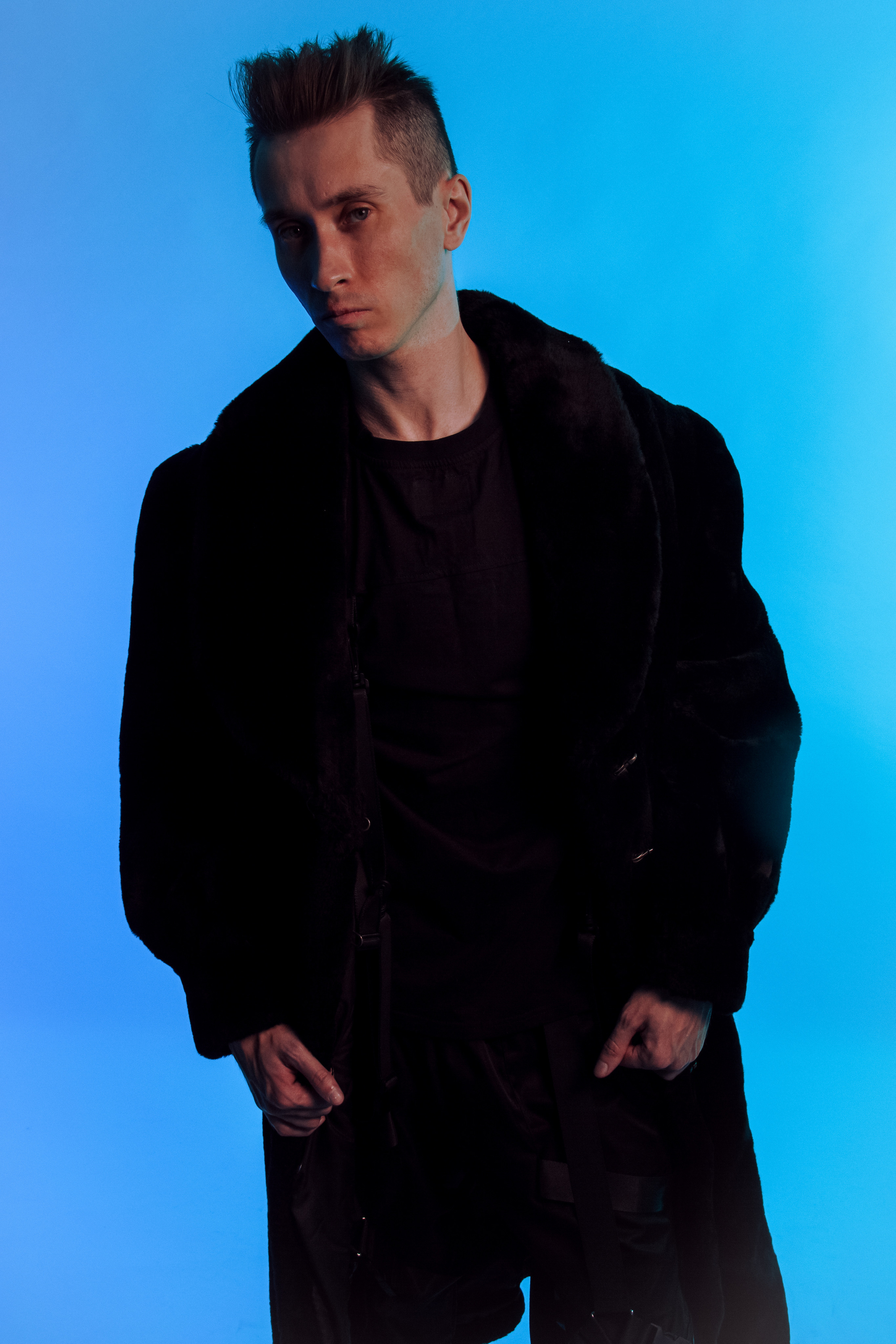 Володя. Главная