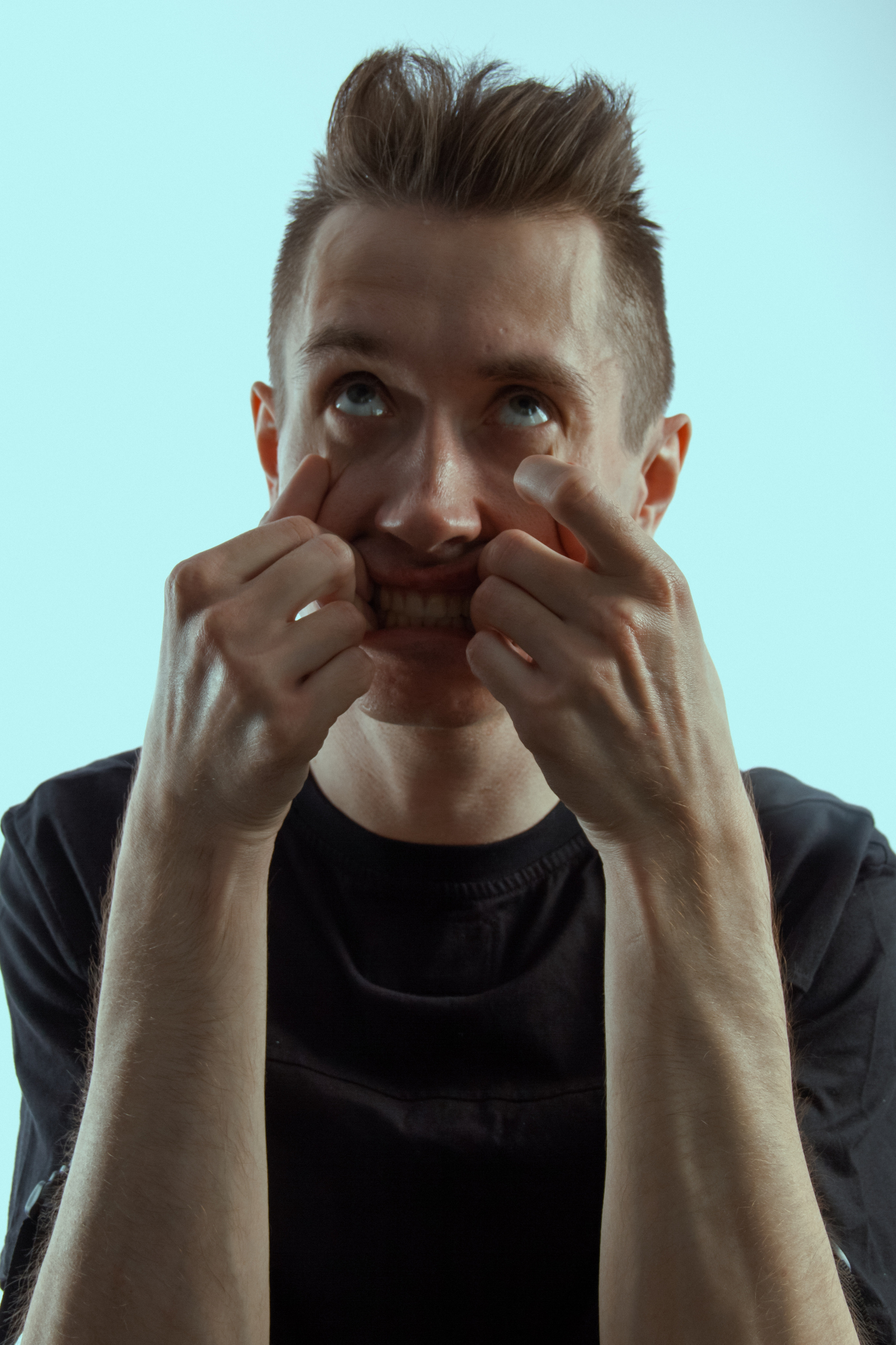 Володя. Главная