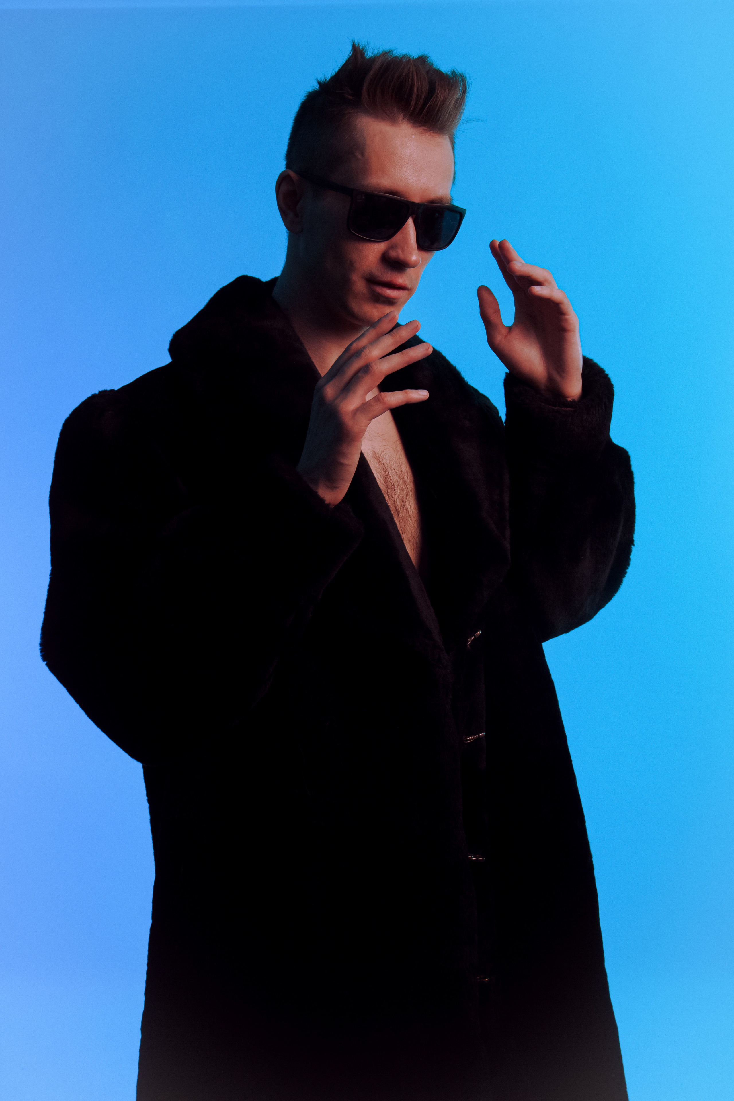 Володя. Главная