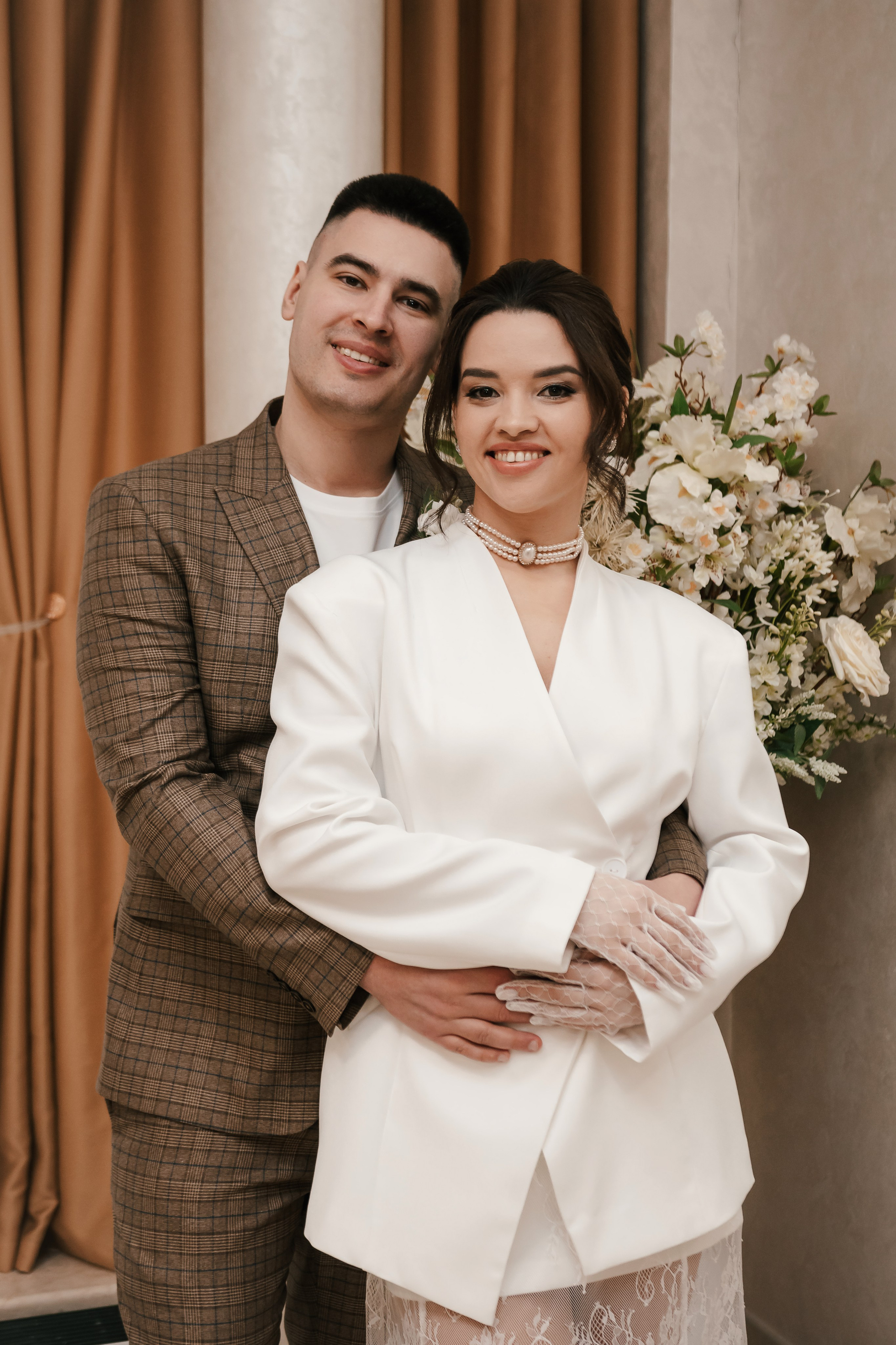 Айсылу и Влад ЗАГС Центральный и фотостудия FREEDOM. Фотограф Новосибирск