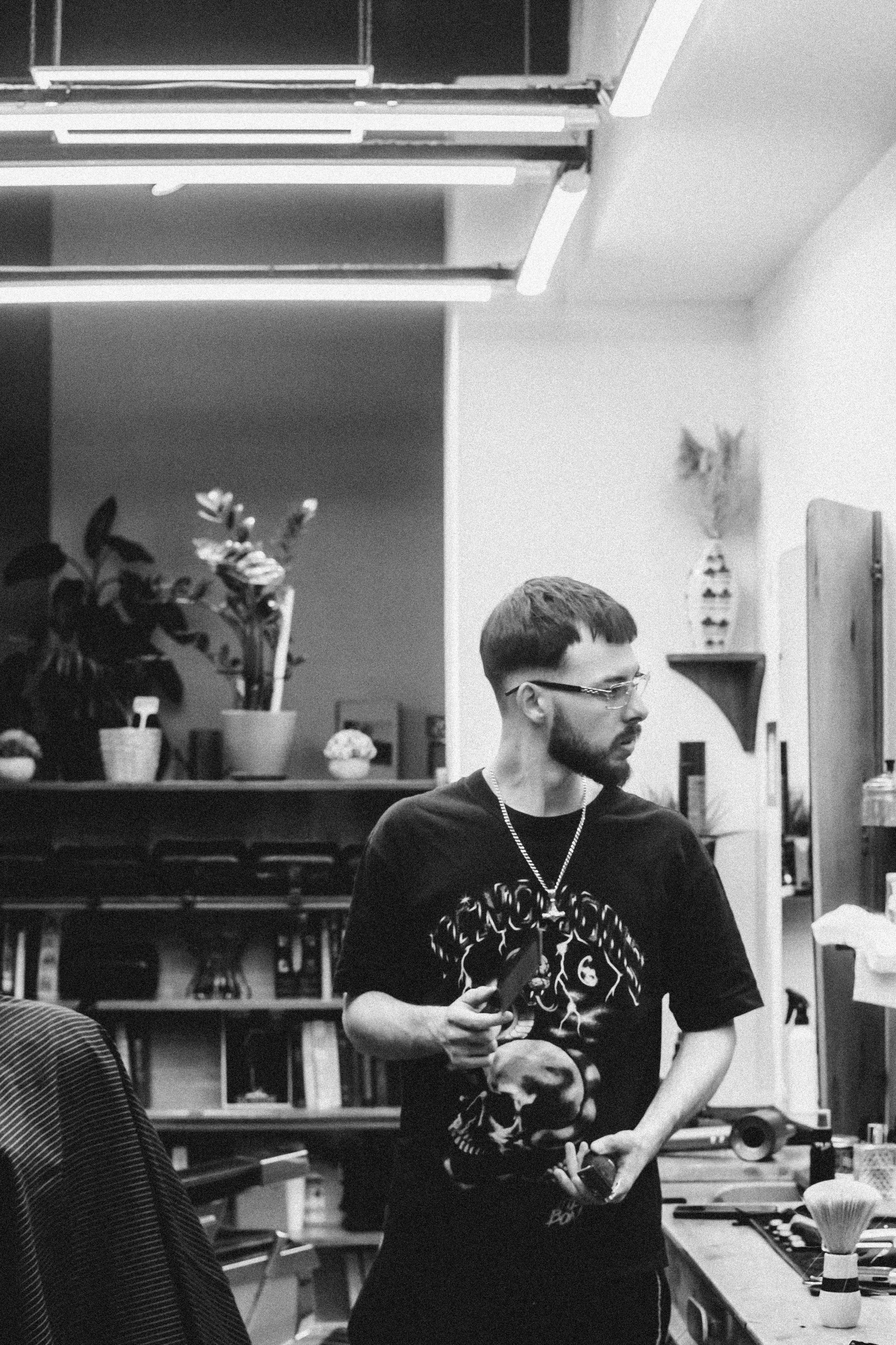 Контент-съемка барбершоп «mæsh». Коммерческий и Портретный Фотограф Симферополь Крым Максим Махо