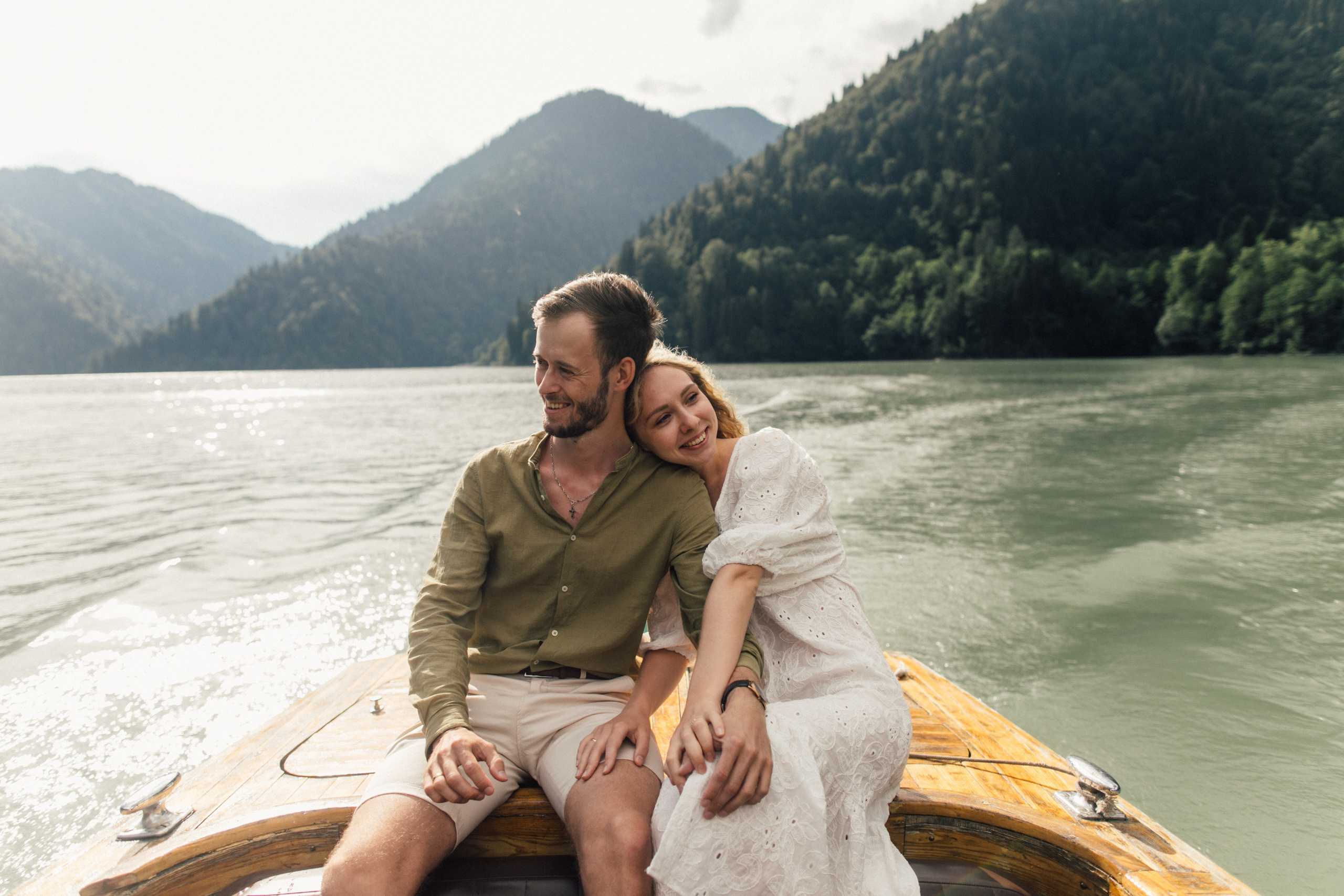 Рица Катер Луга 20т. RetroChic Фото